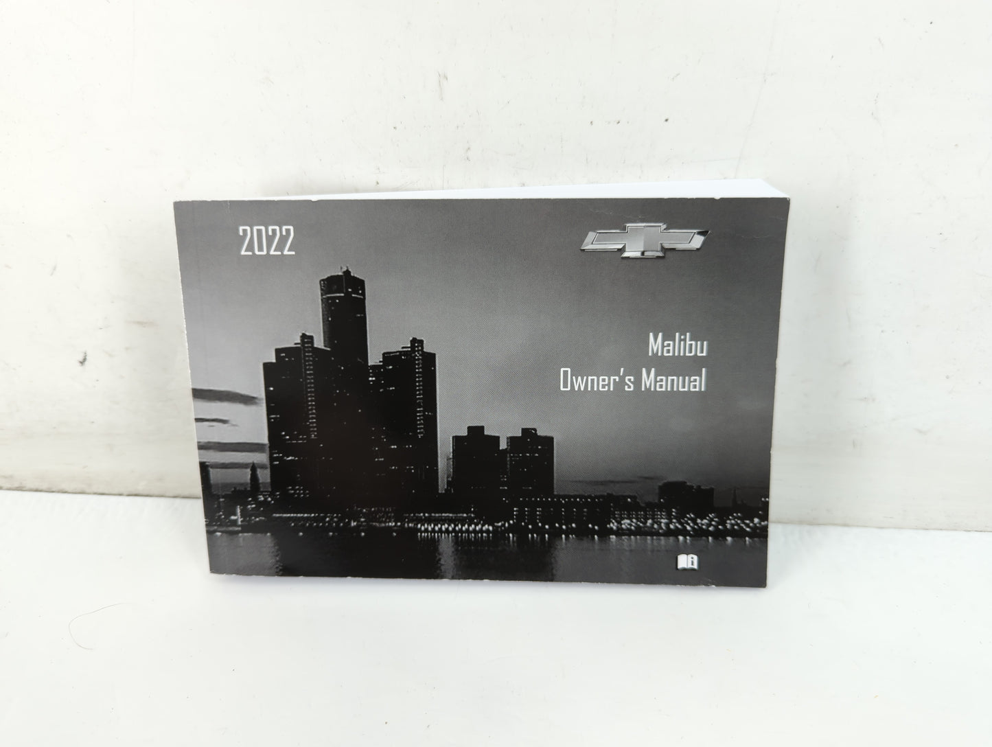 2022 Chevrolet Malibu Owners Manual Book Guide P/N:84752861 C OEM Used Auto Parts - Oemusedautoparts1.com
