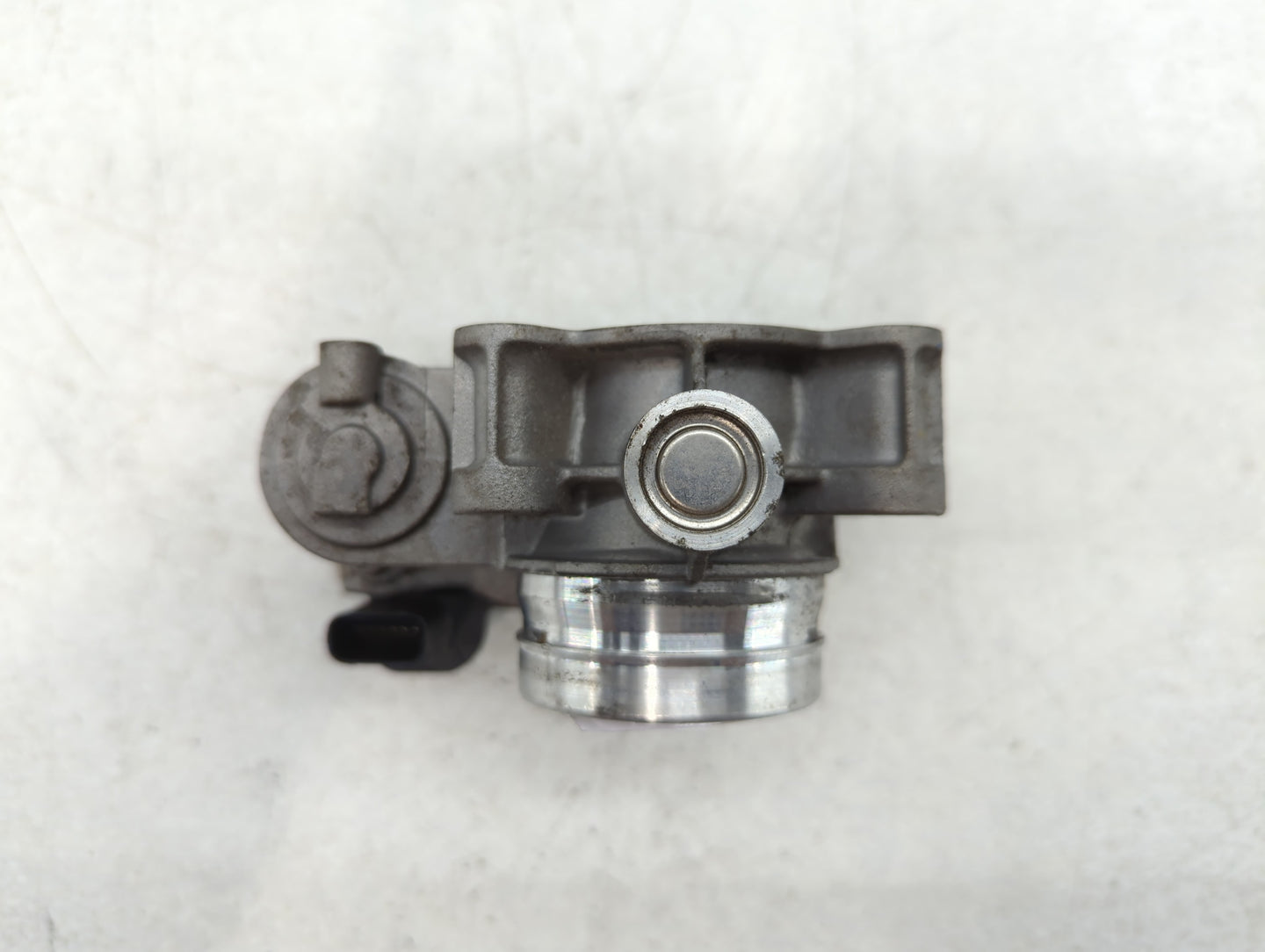 2016-2021 Chevrolet Malibu Throttle Body P/N:12671379AA Fits Fits 2016 2017 2018 2019 2020 2021 2022 OEM Used Auto Parts - O