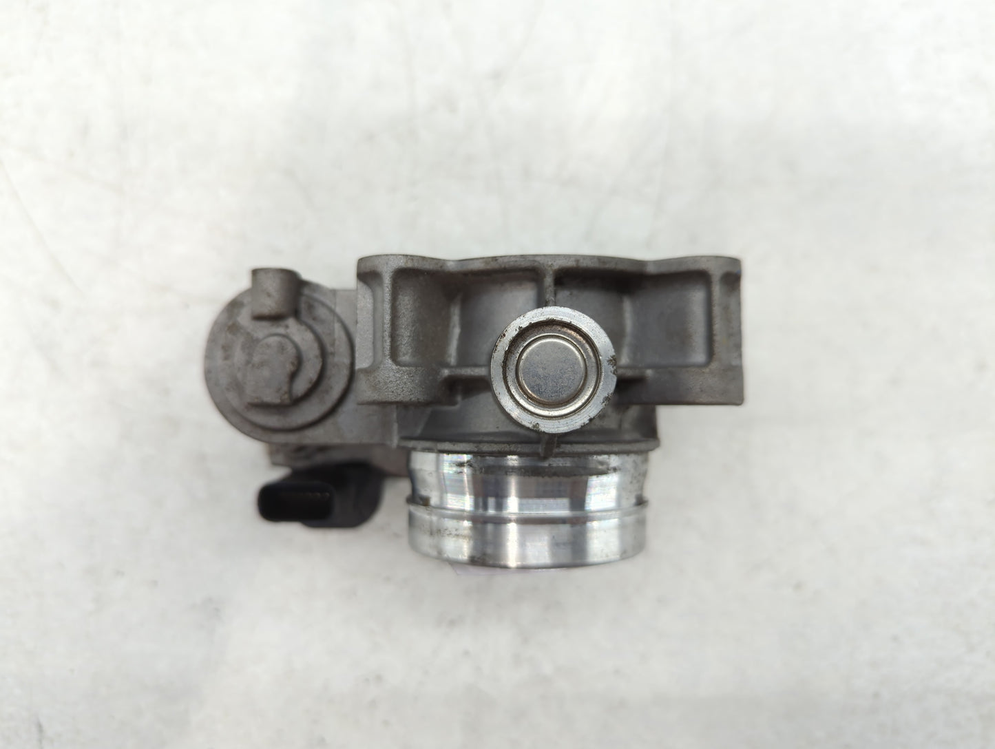 2016-2021 Chevrolet Malibu Throttle Body P/N:12671379AA Fits Fits 2016 2017 2018 2019 2020 2021 2022 OEM Used Auto Parts - O