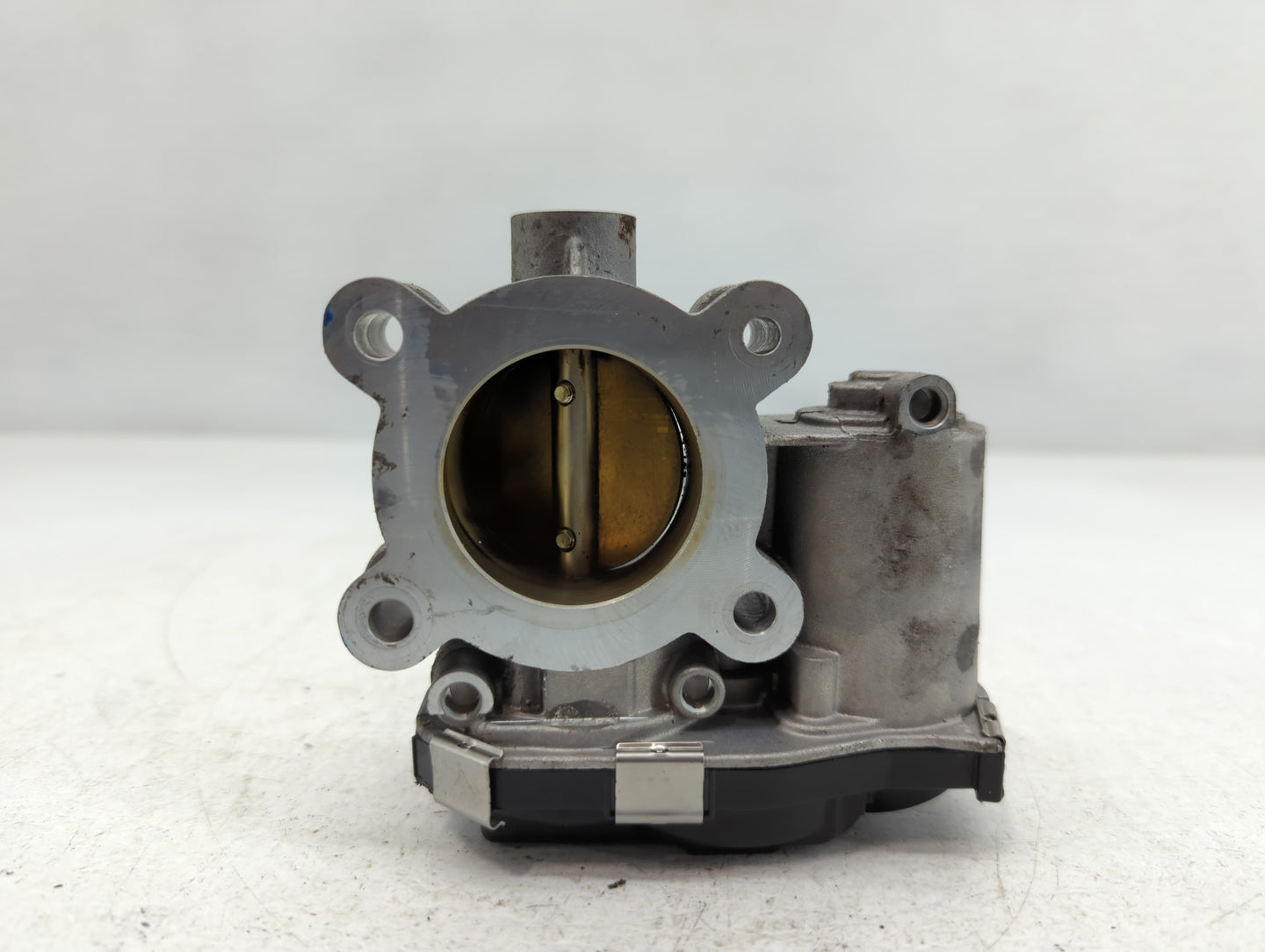 2016-2021 Chevrolet Malibu Throttle Body P/N:12671379AA Fits Fits 2016 2017 2018 2019 2020 2021 2022 OEM Used Auto Parts - O
