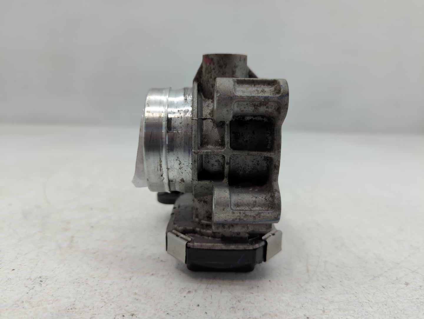 2016-2021 Chevrolet Malibu Throttle Body P/N:12671379AA Fits Fits 2016 2017 2018 2019 2020 2021 2022 OEM Used Auto Parts - O