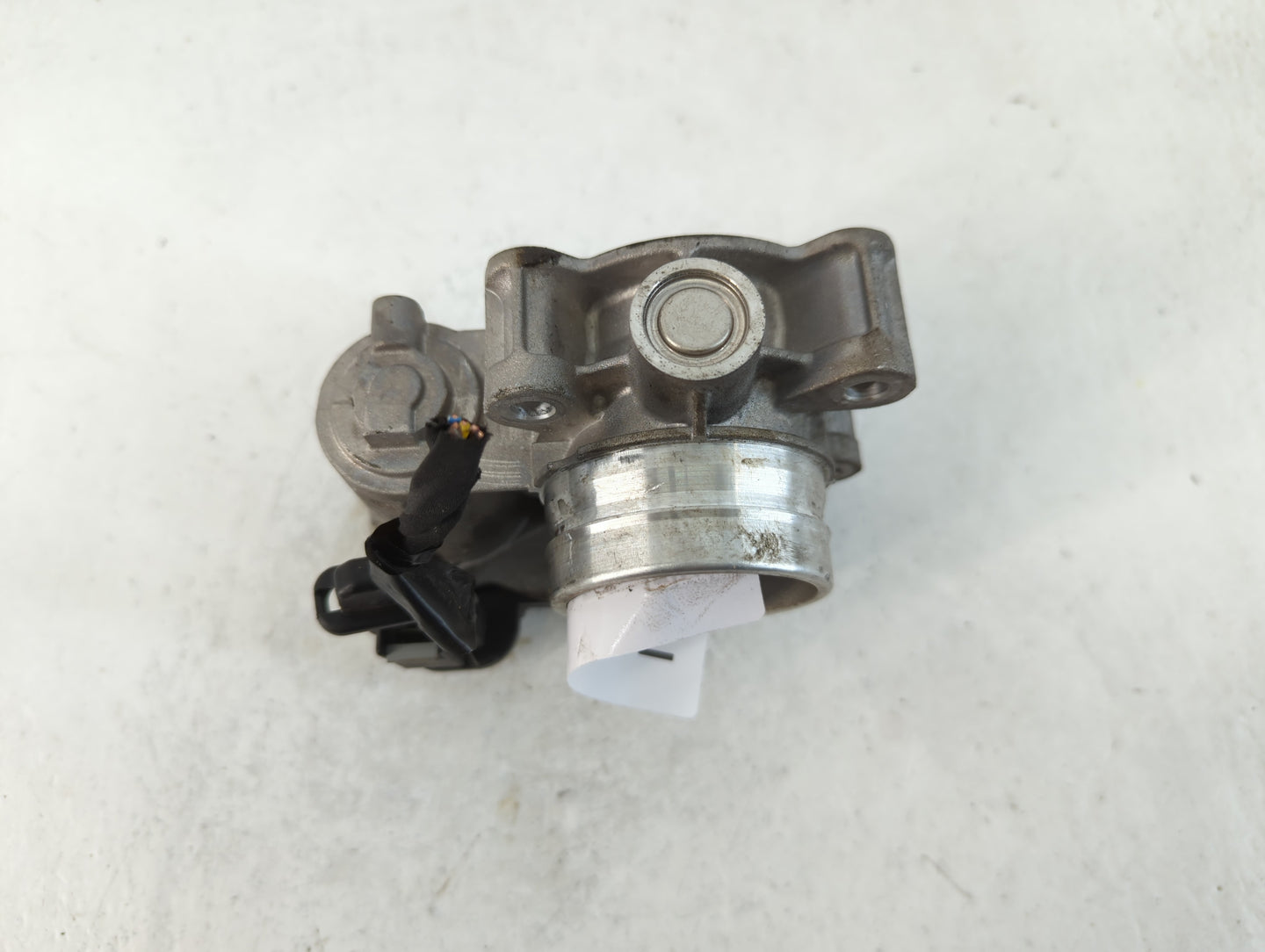 2016-2021 Chevrolet Malibu Throttle Body P/N:12671379AA Fits Fits 2016 2017 2018 2019 2020 2021 2022 OEM Used Auto Parts - O