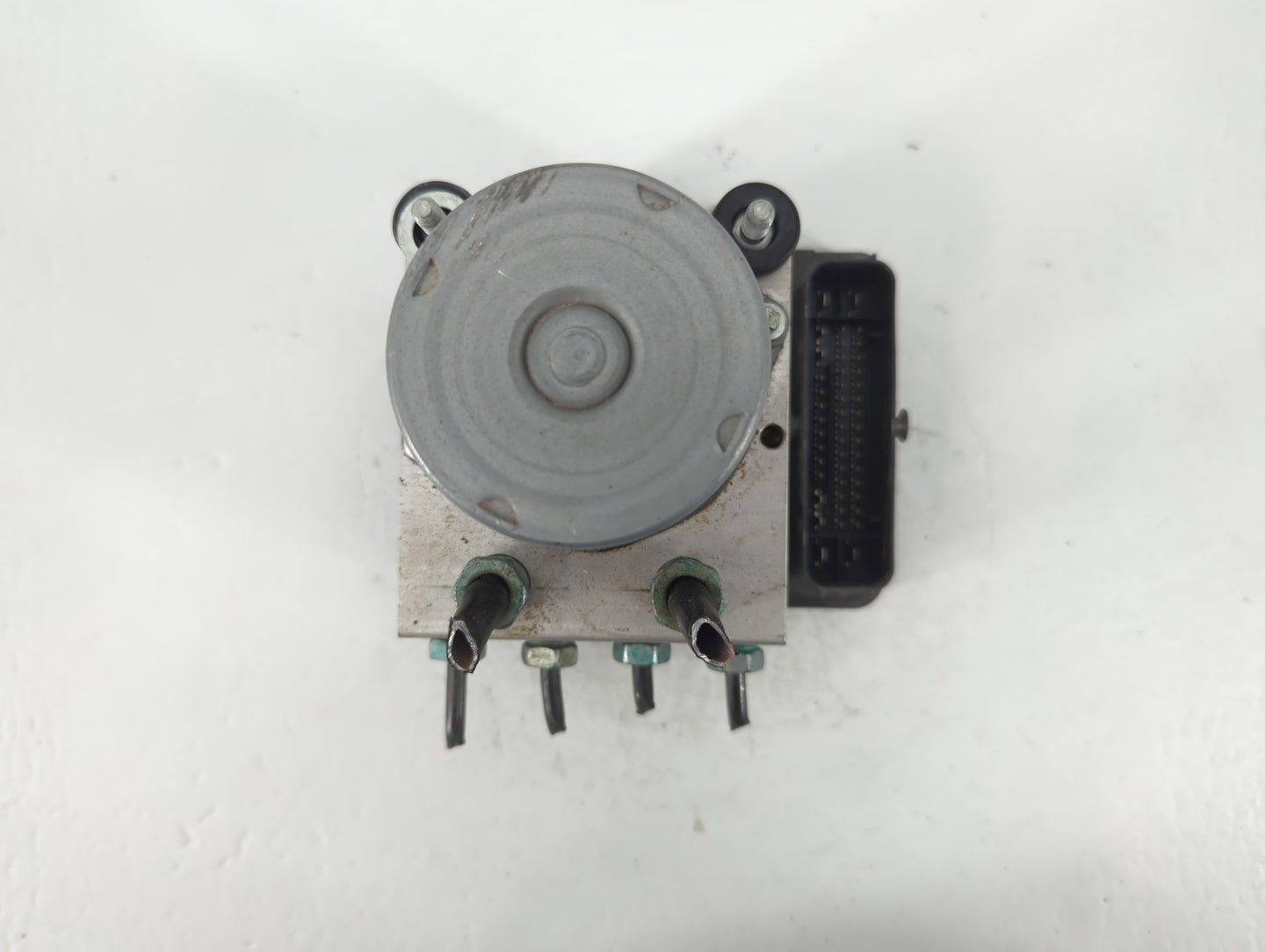 2019-2021 Chevrolet Malibu ABS Pump Control Module Replacement P/N:42776698 Fits Fits 2019 2020 2021 OEM Used Auto Parts - O