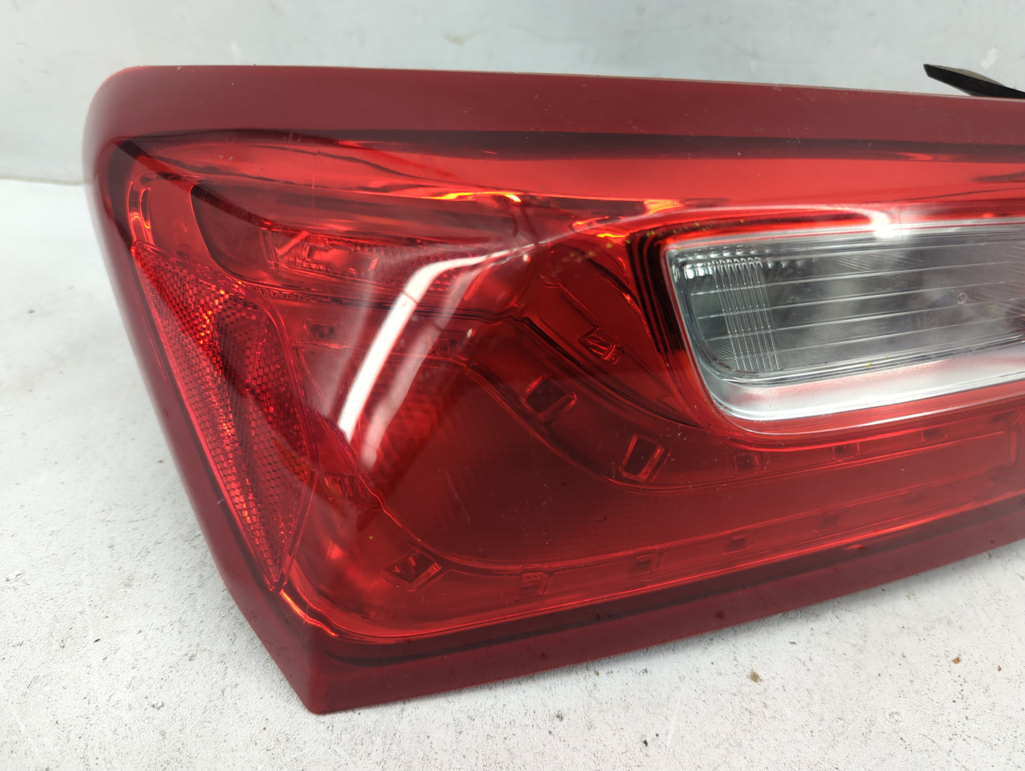 2016-2021 Chevrolet Malibu Tail Light Assembly Driver Left OEM P/N:84595943 Fits Fits 2016 2017 2018 2019 2020 2021 OEM Used