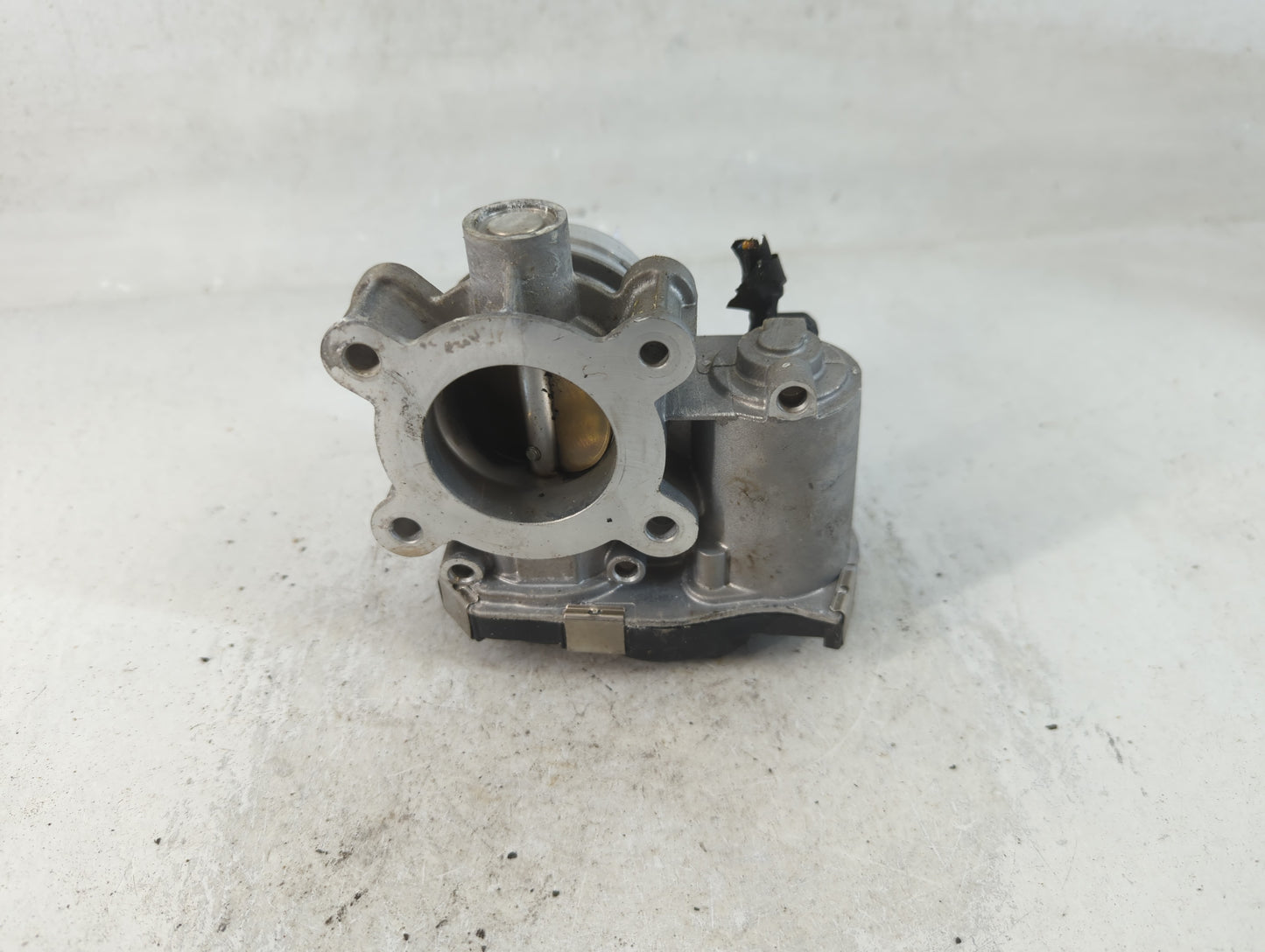 2016-2021 Chevrolet Malibu Throttle Body P/N:12671379AA Fits Fits 2016 2017 2018 2019 2020 2021 2022 OEM Used Auto Parts - O