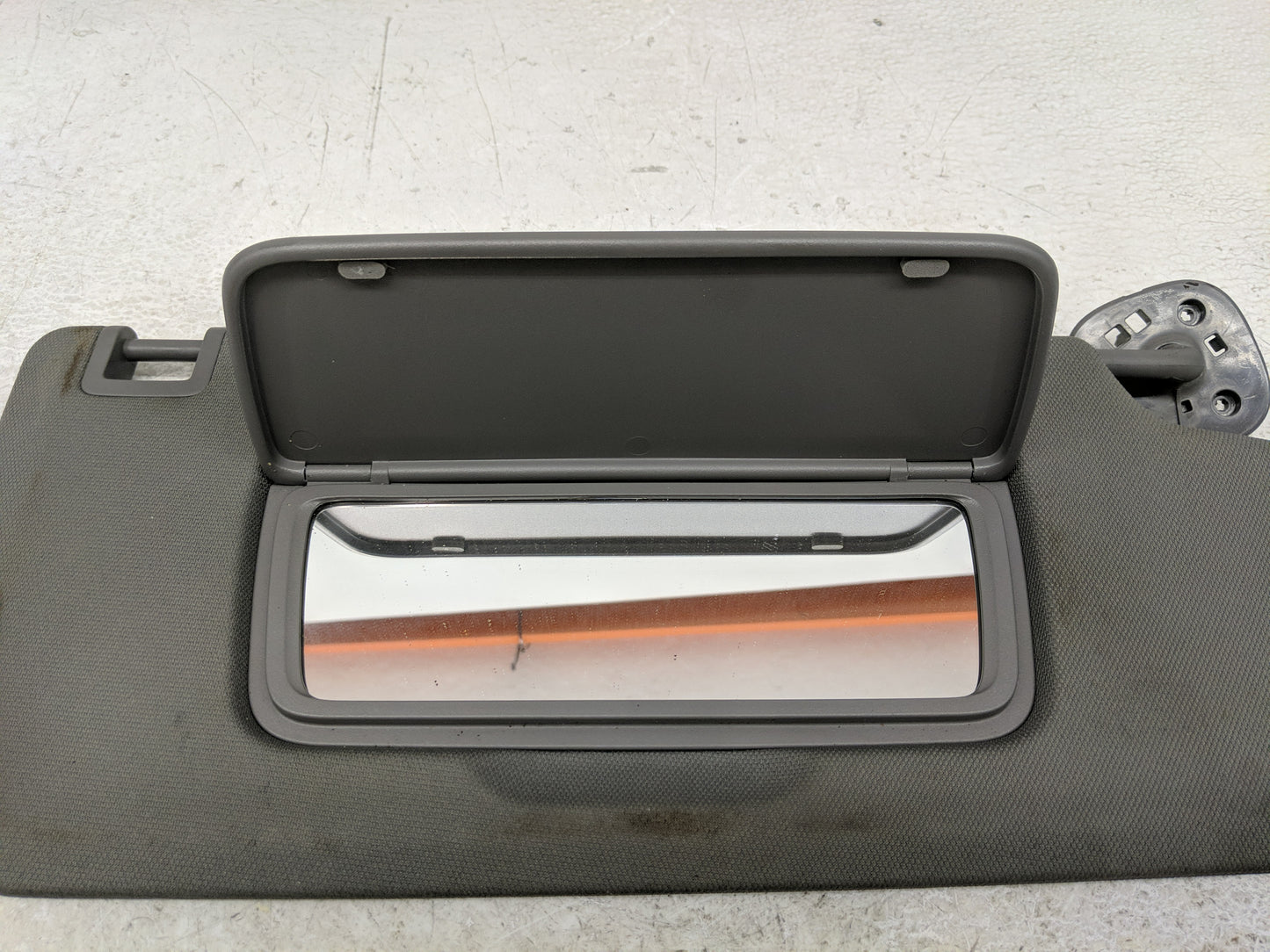 2019-2022 Chevrolet Silverado 1500 Sun Visor Shade Replacement Passenger Right Mirror Fits Fits 2019 2020 2021 2022 OEM Used