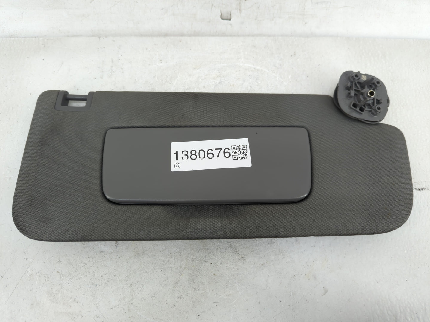 2019-2022 Chevrolet Silverado 1500 Sun Visor Shade Replacement Passenger Right Mirror Fits Fits 2019 2020 2021 2022 OEM Used
