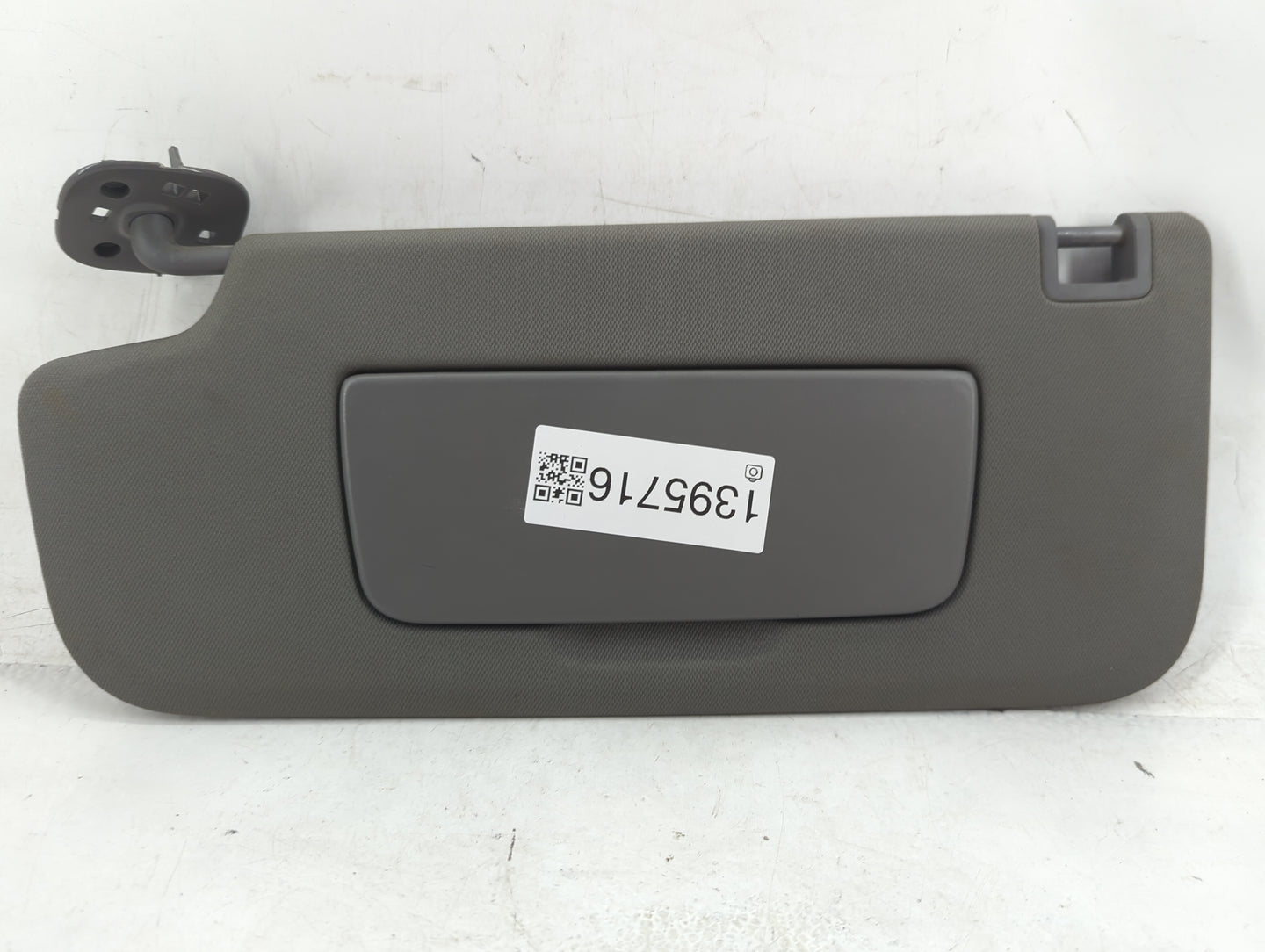2019-2022 Chevrolet Silverado 1500 Sun Visor Shade Replacement Passenger Right Mirror Fits Fits 2019 2020 2021 2022 OEM Used