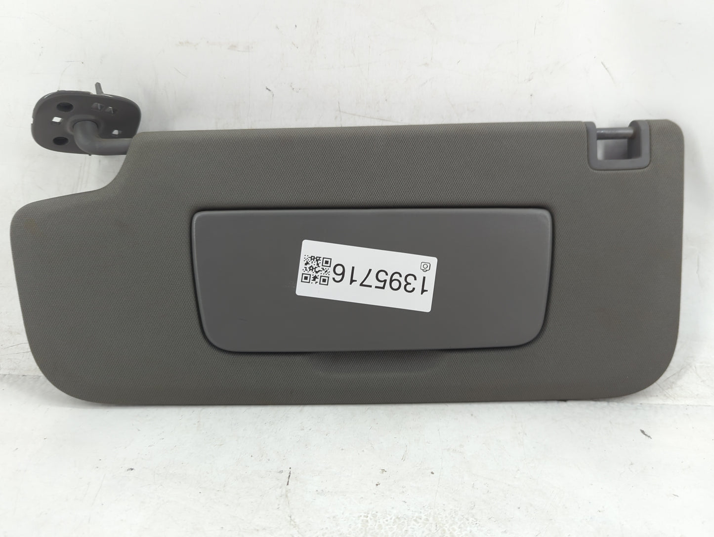 2019-2022 Chevrolet Silverado 1500 Sun Visor Shade Replacement Passenger Right Mirror Fits Fits 2019 2020 2021 2022 OEM Used