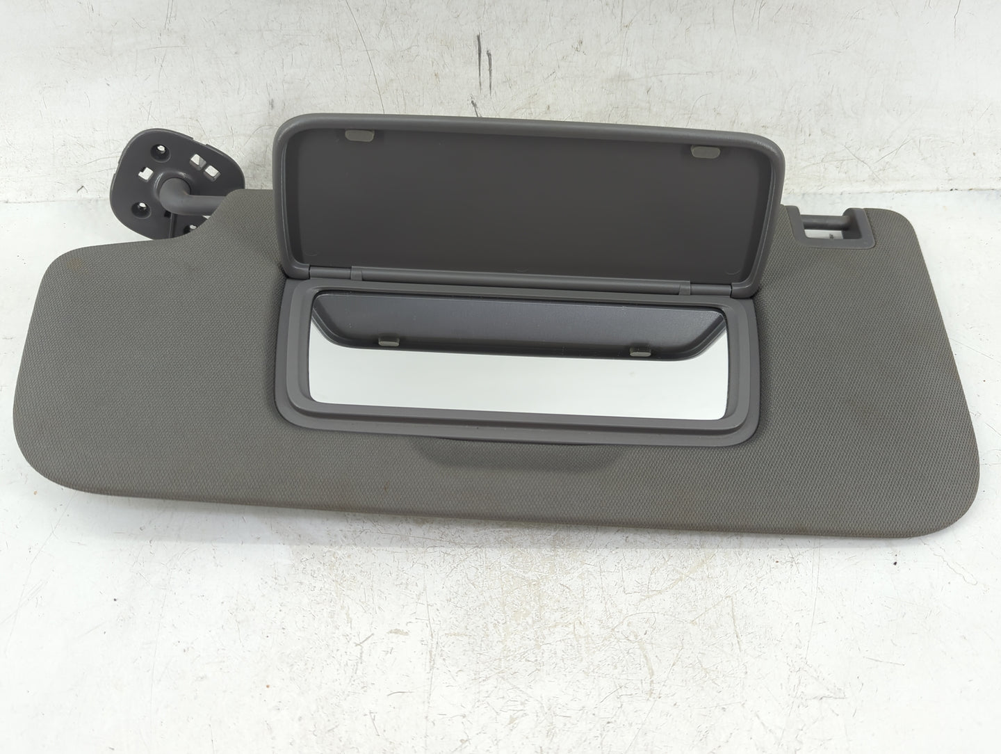 2019-2022 Chevrolet Silverado 1500 Sun Visor Shade Replacement Passenger Right Mirror Fits Fits 2019 2020 2021 2022 OEM Used