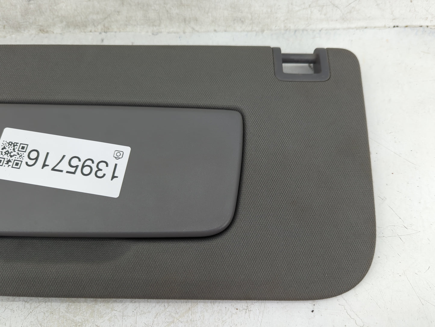 2019-2022 Chevrolet Silverado 1500 Sun Visor Shade Replacement Passenger Right Mirror Fits Fits 2019 2020 2021 2022 OEM Used