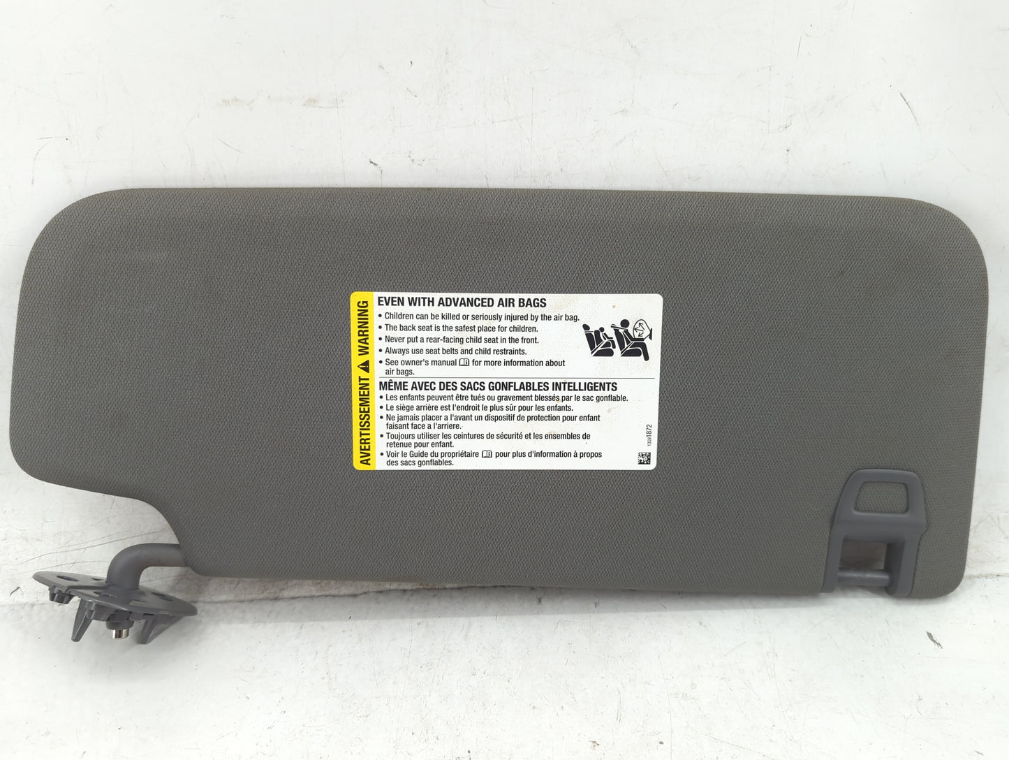 2019-2022 Chevrolet Silverado 1500 Sun Visor Shade Replacement Passenger Right Mirror Fits Fits 2019 2020 2021 2022 OEM Used
