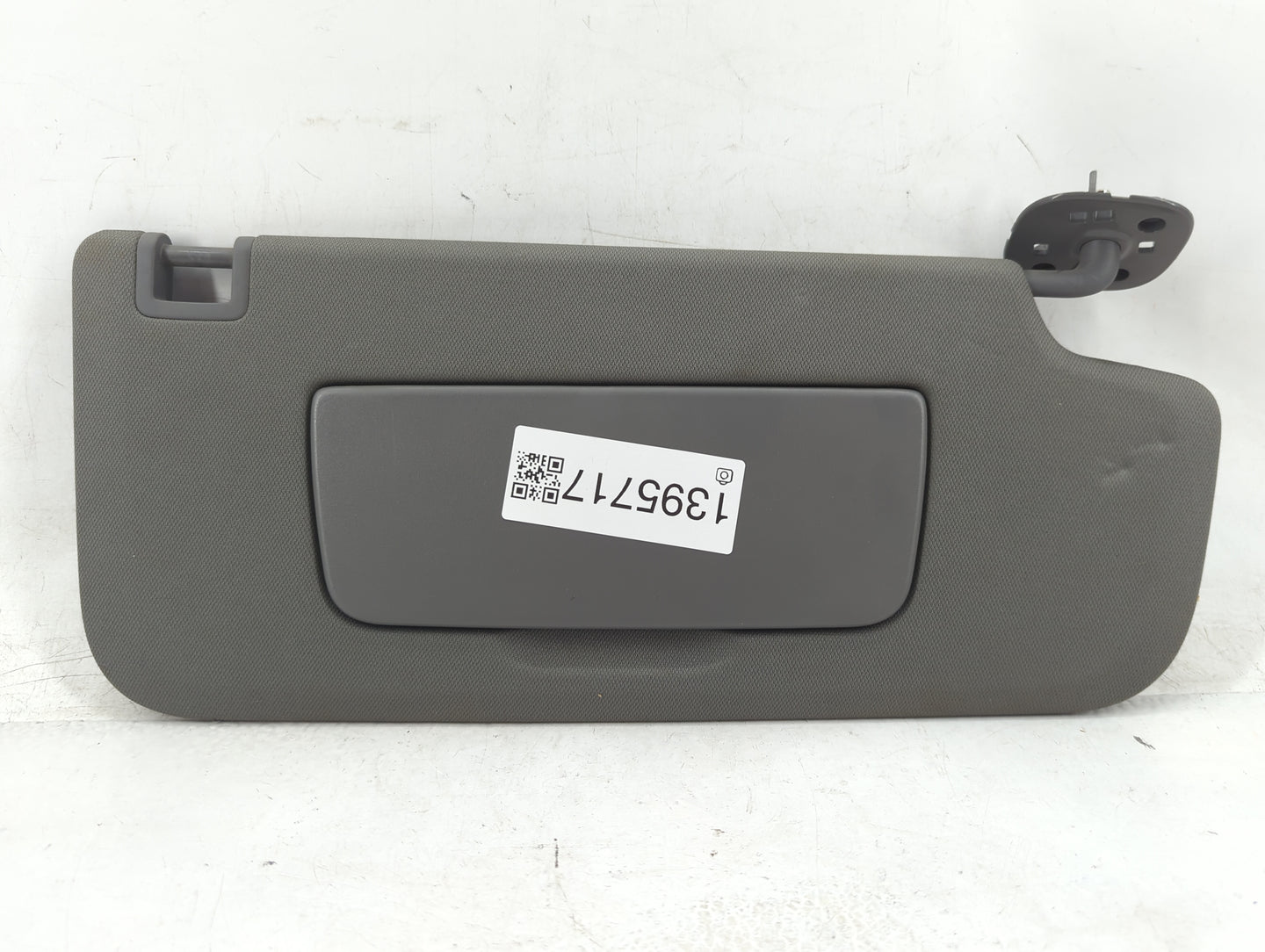 2019-2022 Chevrolet Silverado 1500 Sun Visor Shade Replacement Passenger Right Mirror Fits Fits 2019 2020 2021 2022 OEM Used