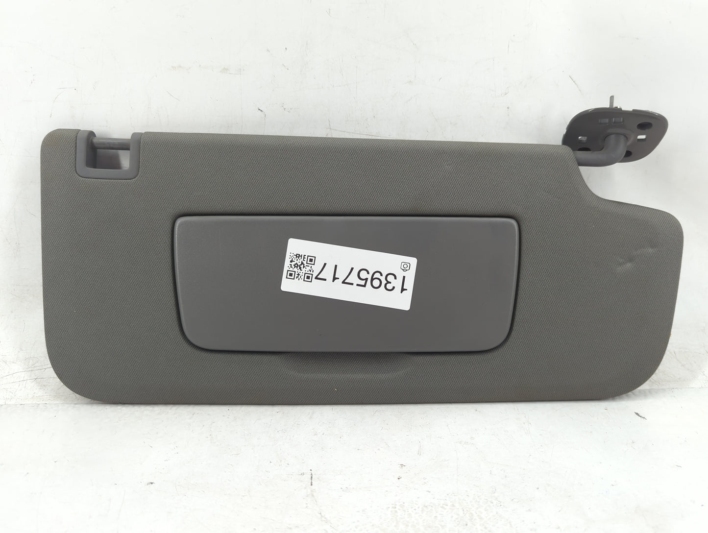 2019-2022 Chevrolet Silverado 1500 Sun Visor Shade Replacement Passenger Right Mirror Fits Fits 2019 2020 2021 2022 OEM Used