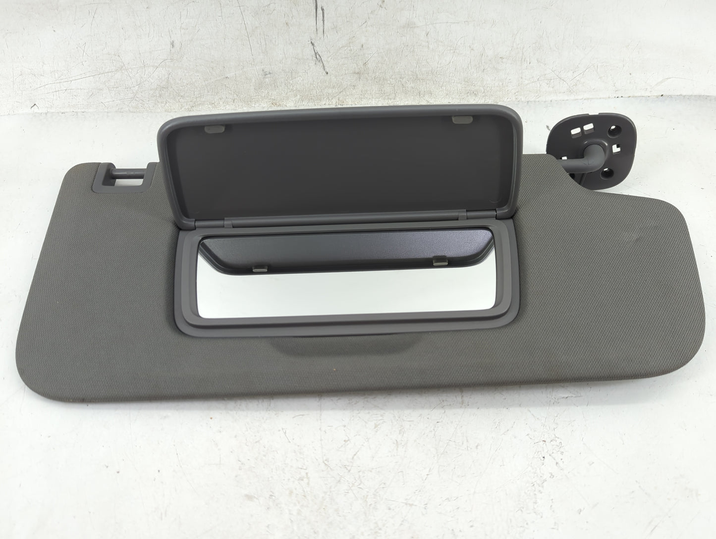 2019-2022 Chevrolet Silverado 1500 Sun Visor Shade Replacement Passenger Right Mirror Fits Fits 2019 2020 2021 2022 OEM Used