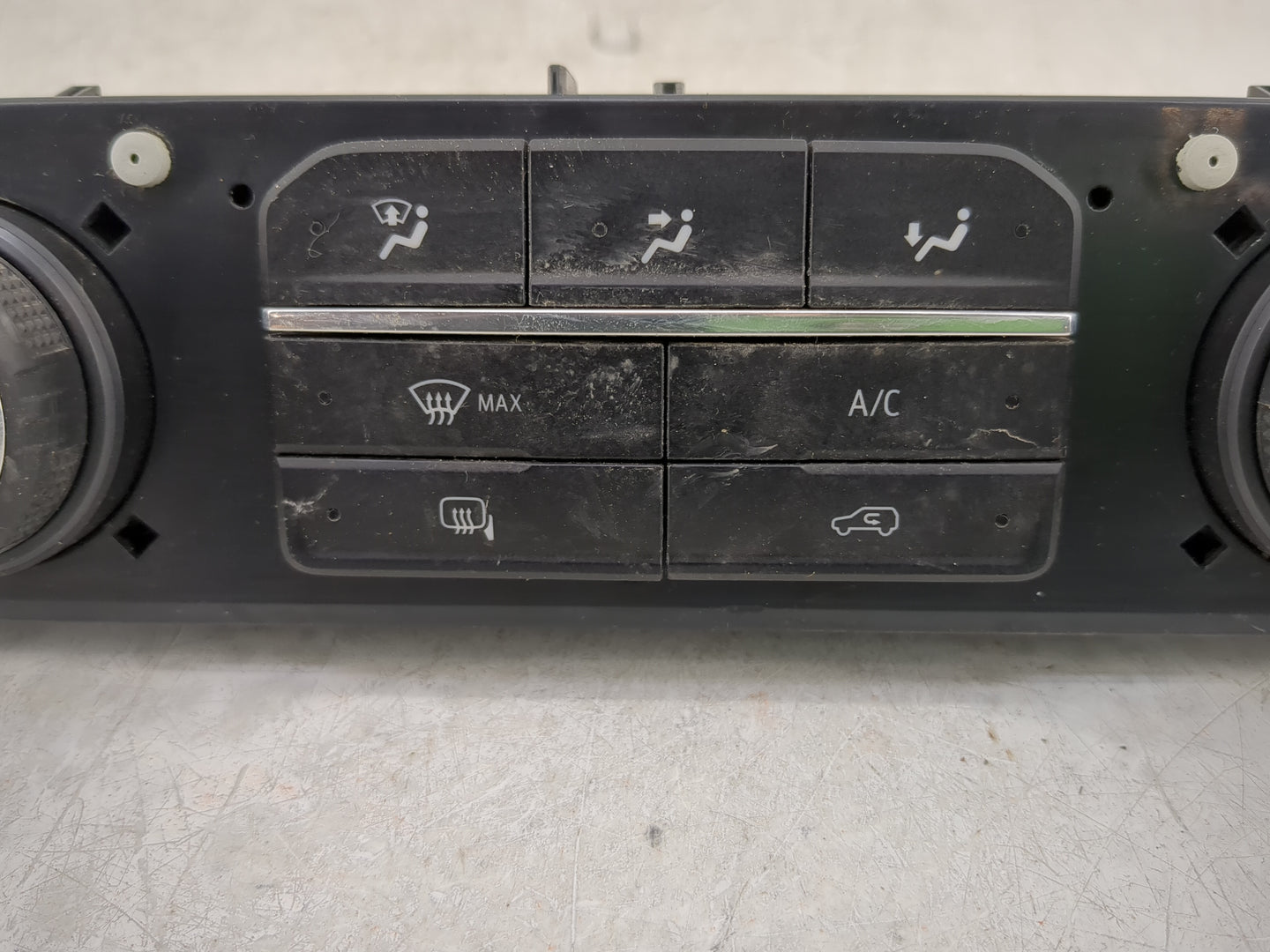 2019-2022 Chevrolet Silverado 1500 Climate Control Module Temperature AC/Heater Replacement P/N:84542733 Fits OEM Used Auto 