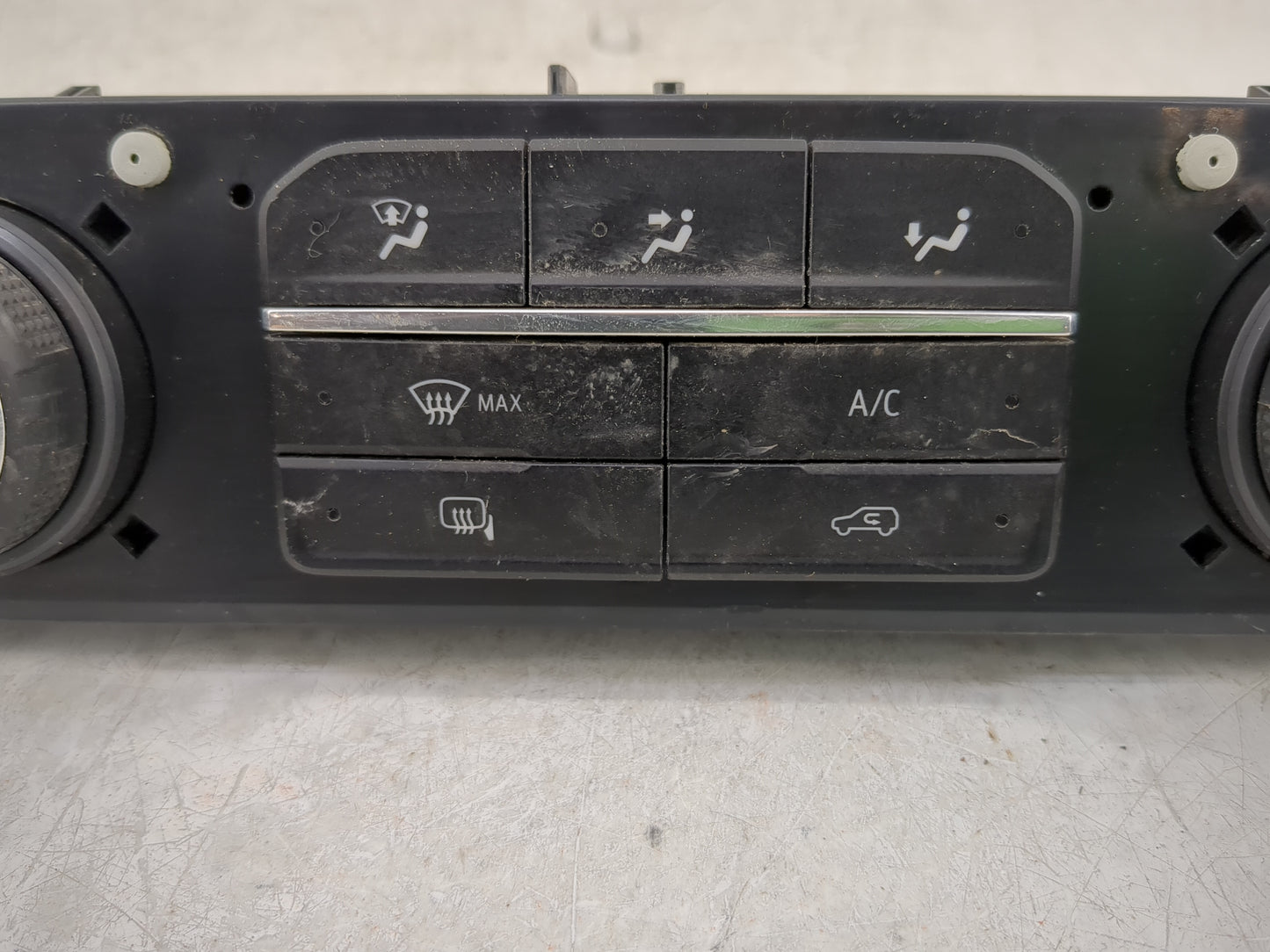 2019-2022 Chevrolet Silverado 1500 Climate Control Module Temperature AC/Heater Replacement P/N:84542733 Fits OEM Used Auto 