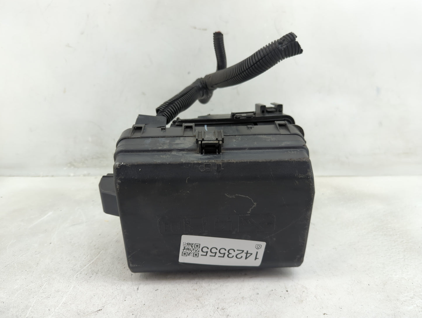 2022 Chevrolet Silverado 1500 Fusebox Fuse Box Panel Relay Module Fits OEM Used Auto Parts - Oemusedautoparts1.com