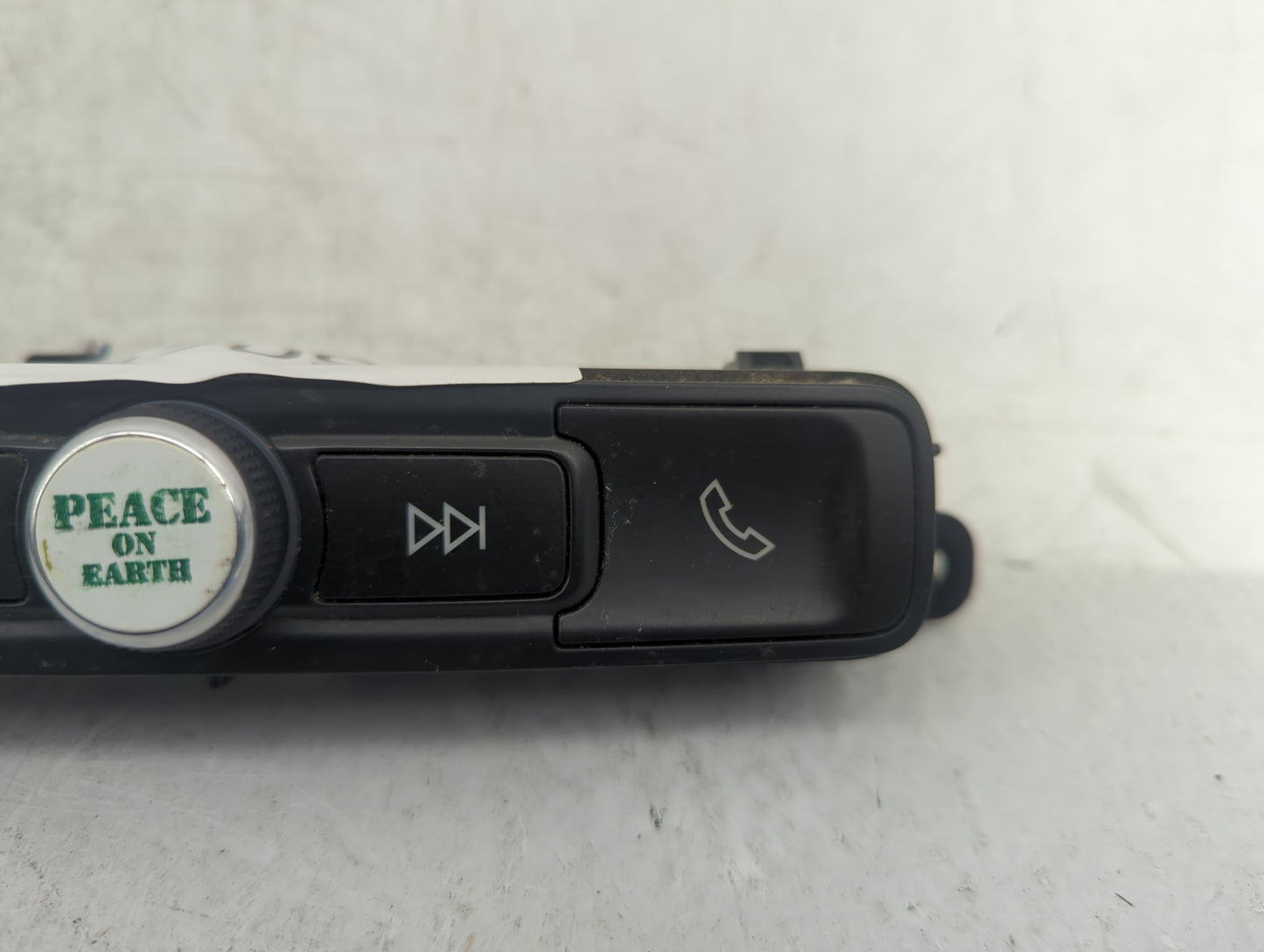 2019-2022 Chevrolet Silverado 1500 Radio Control Panel - Oemusedautoparts1.com
