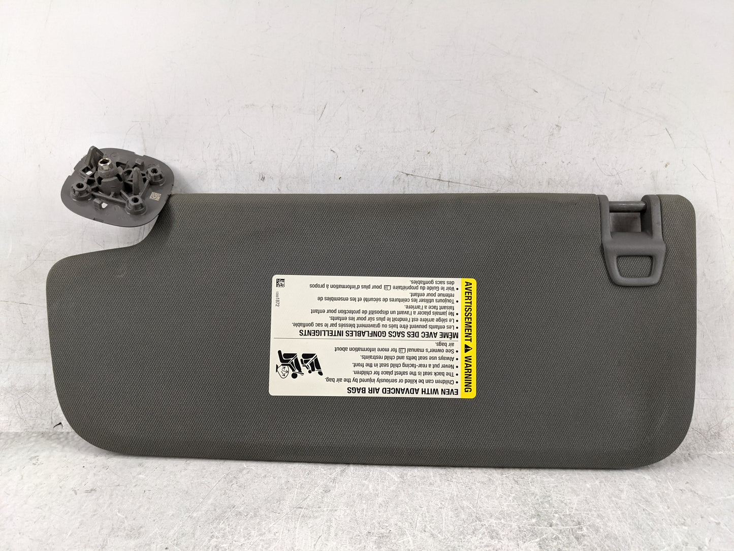 2019-2022 Chevrolet Silverado 1500 Sun Visor Shade Replacement Passenger Right Mirror Fits Fits 2019 2020 2021 2022 OEM Used