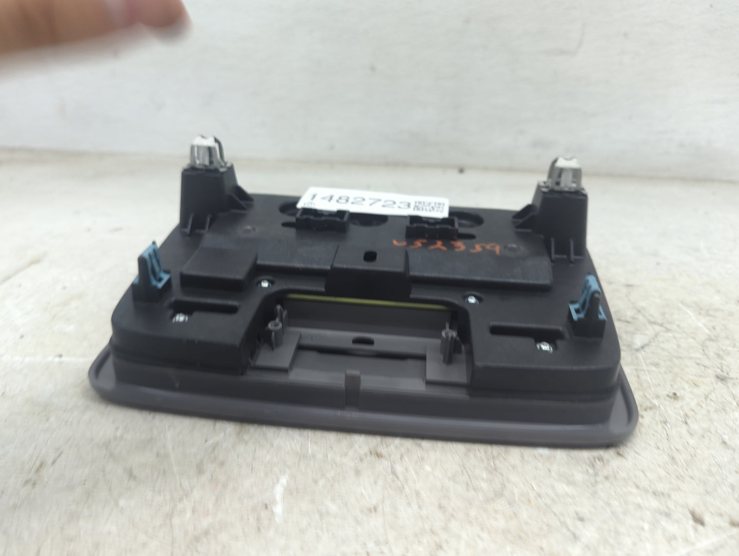 2019 Chevrolet Silverado 1500 Overhead Console W/rear Climate Control - Oemusedautoparts1.com