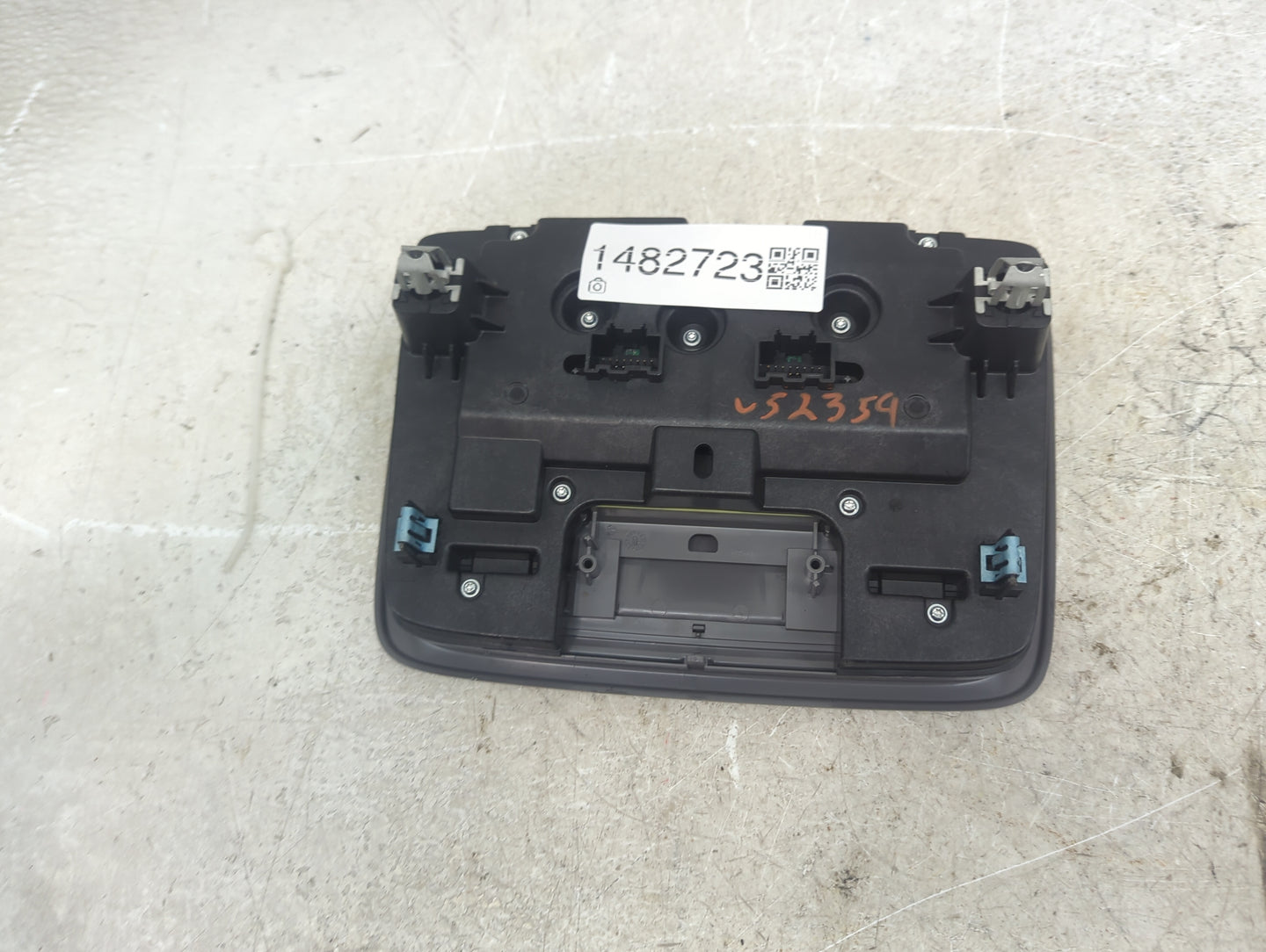 2019 Chevrolet Silverado 1500 Overhead Console W/rear Climate Control - Oemusedautoparts1.com