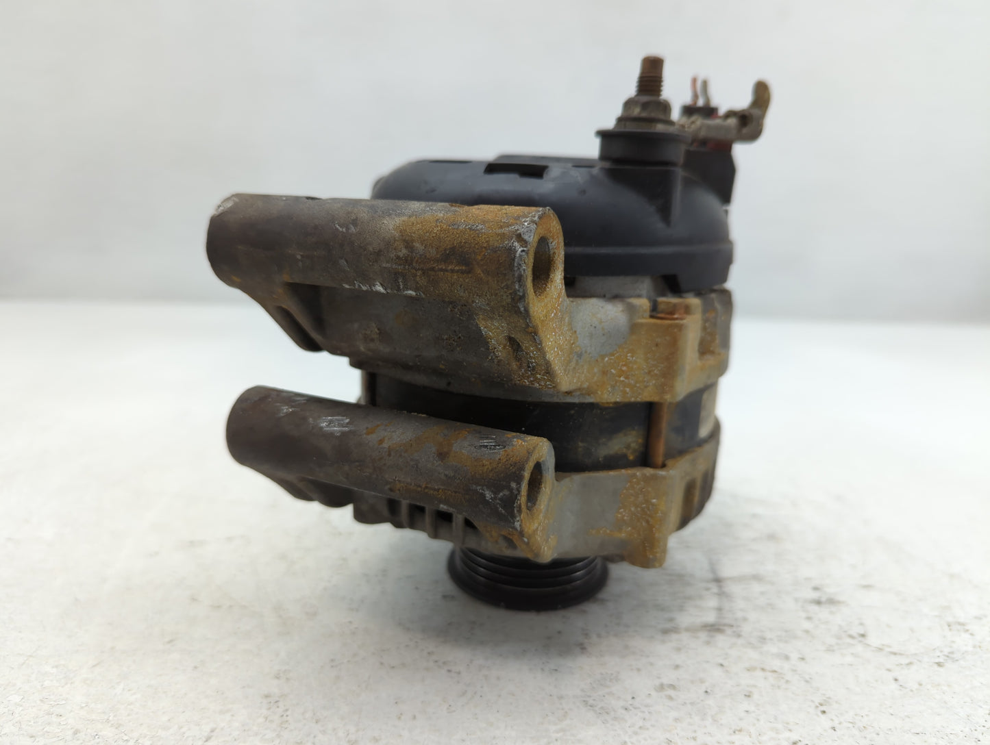 2022 Chevrolet Silverado 1500 Alternator Replacement Generator Charging Assembly Engine OEM P/N:21903049 Fits OEM Used Auto 