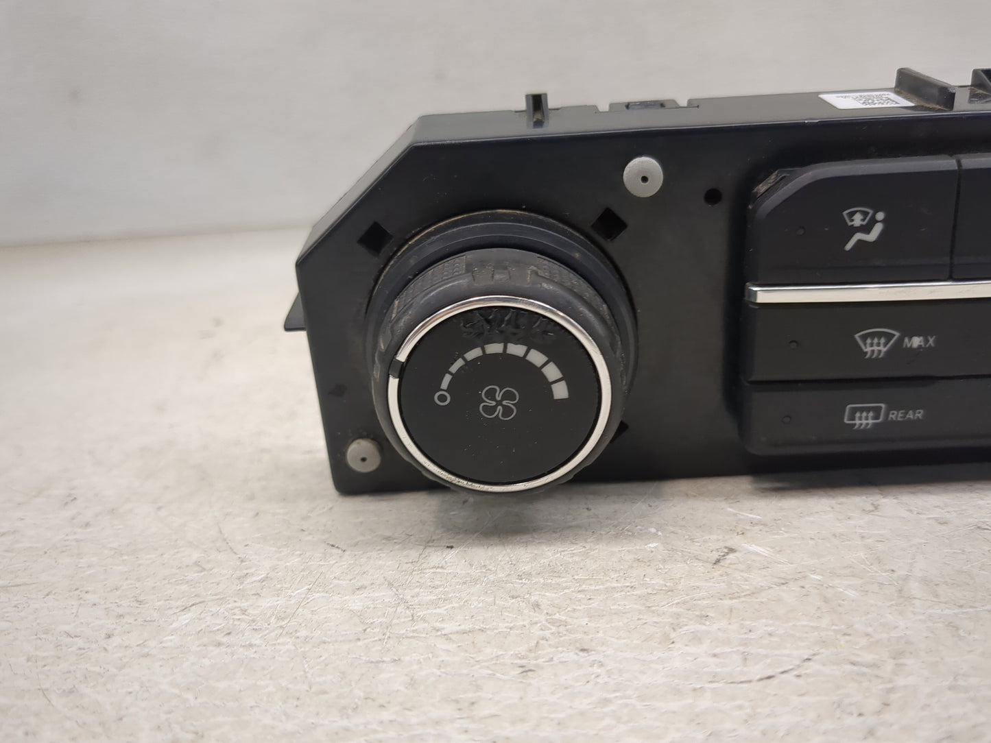 2022 Chevrolet Silverado 2500 Climate Control Module Temperature AC/Heater Replacement P/N:84542734 815372982 Fits OEM Used 