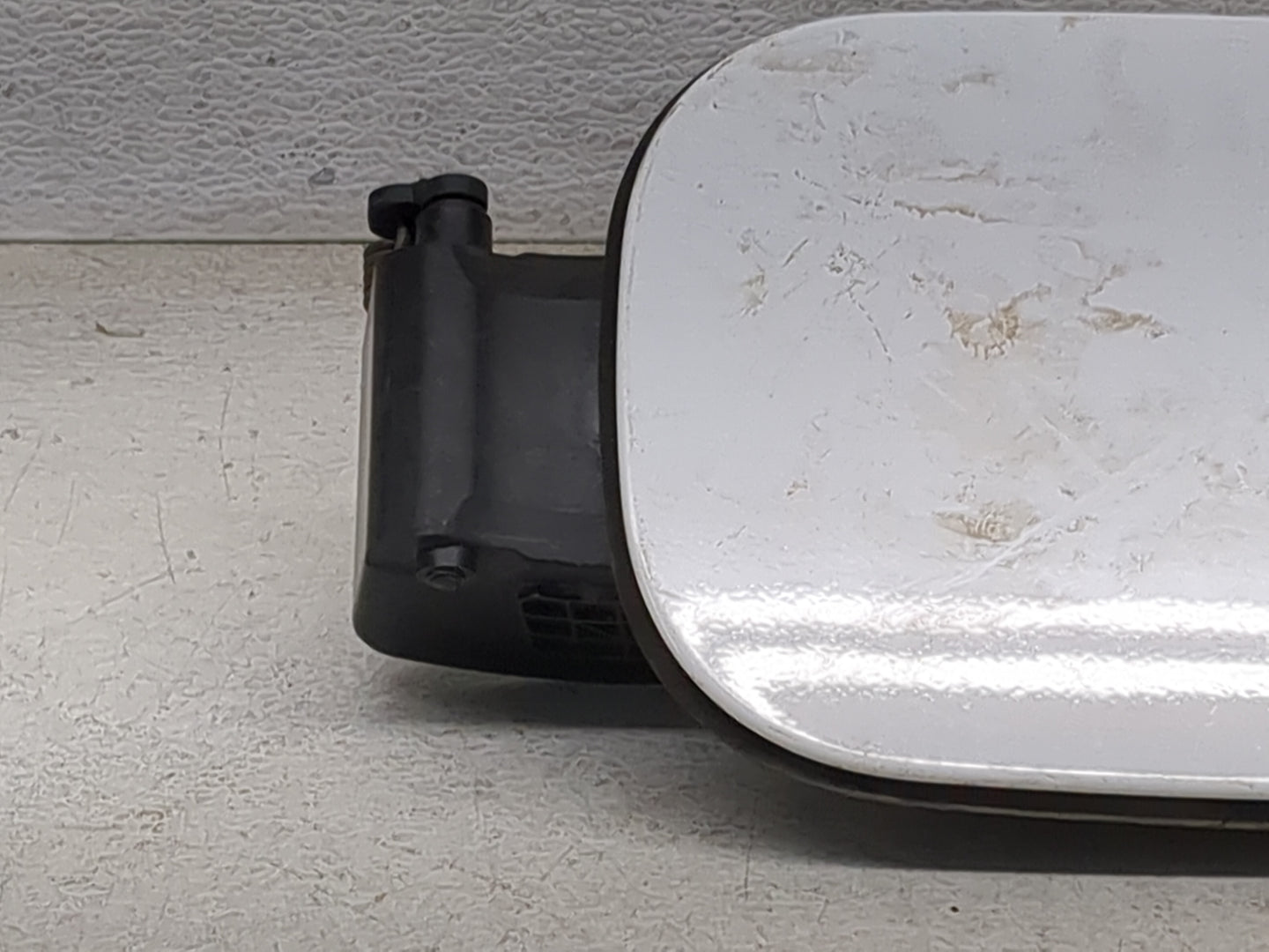 2022 Chevrolet Silverado 2500 Fuel Tank Door Lid Gas Tank Grey - Oemusedautoparts1.com
