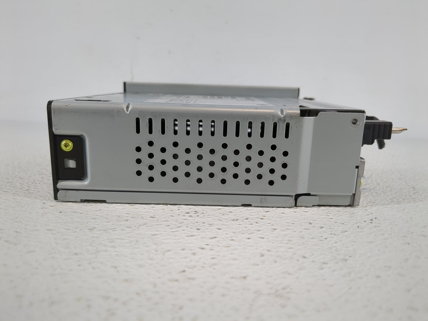 2020-2022 Chevrolet Spark Radio AM FM Cd Player Receiver Replacement P/N:42724500 Fits Fits 2020 2021 2022 OEM Used Auto Par