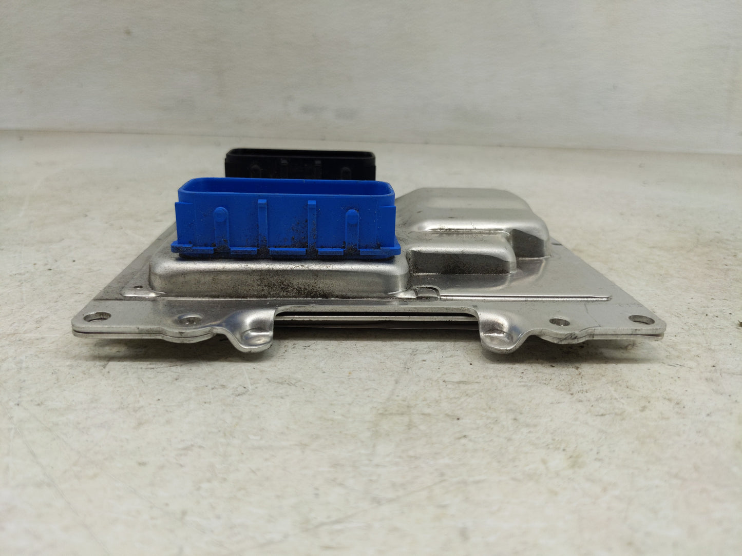 2019-2022 Chevrolet Spark PCM Engine Control Computer ECU ECM PCU OEM P/N:812857993 12710190 Fits Fits 2019 2020 2021 2022 O