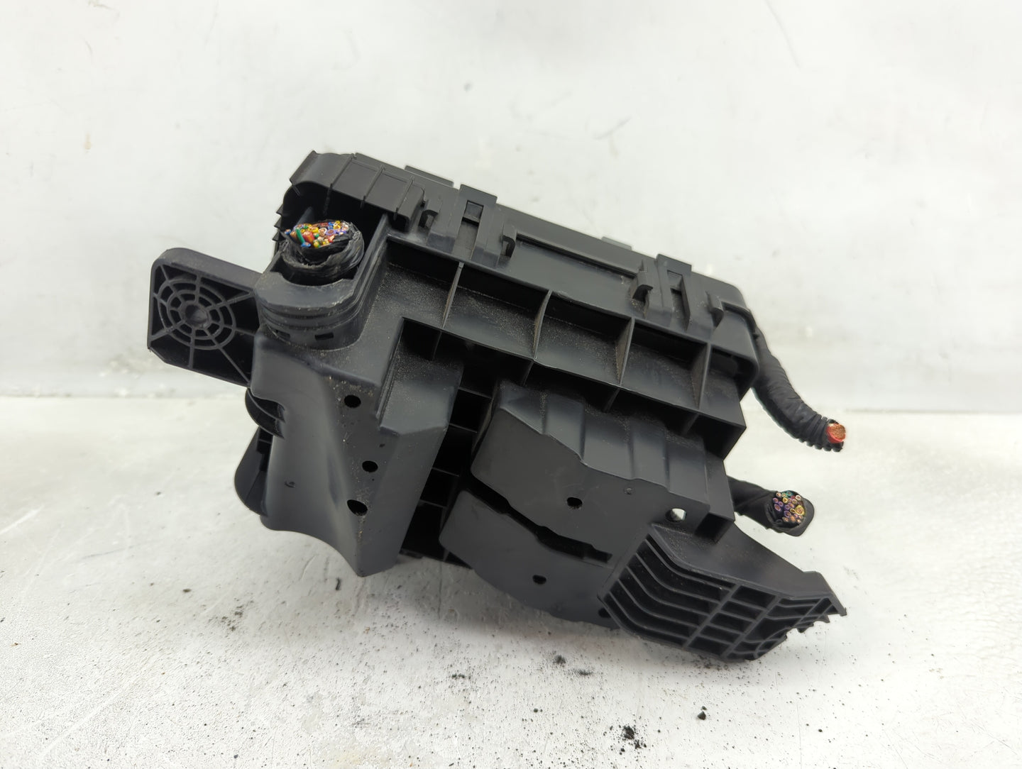 2019-2022 Chevrolet Spark Fusebox Fuse Box Panel Relay Module Fits Fits 2019 2020 2021 2022 OEM Used Auto Parts - Oemusedaut