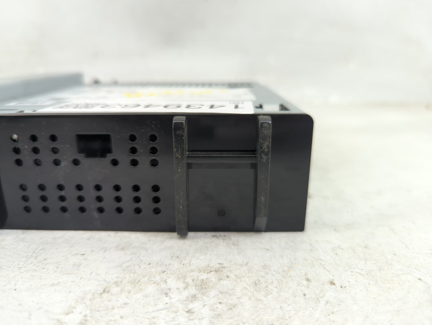 2020-2022 Chevrolet Spark Radio AM FM Cd Player Receiver Replacement P/N:42756550 7310500000000X Fits Fits 2020 2021 2022 OE