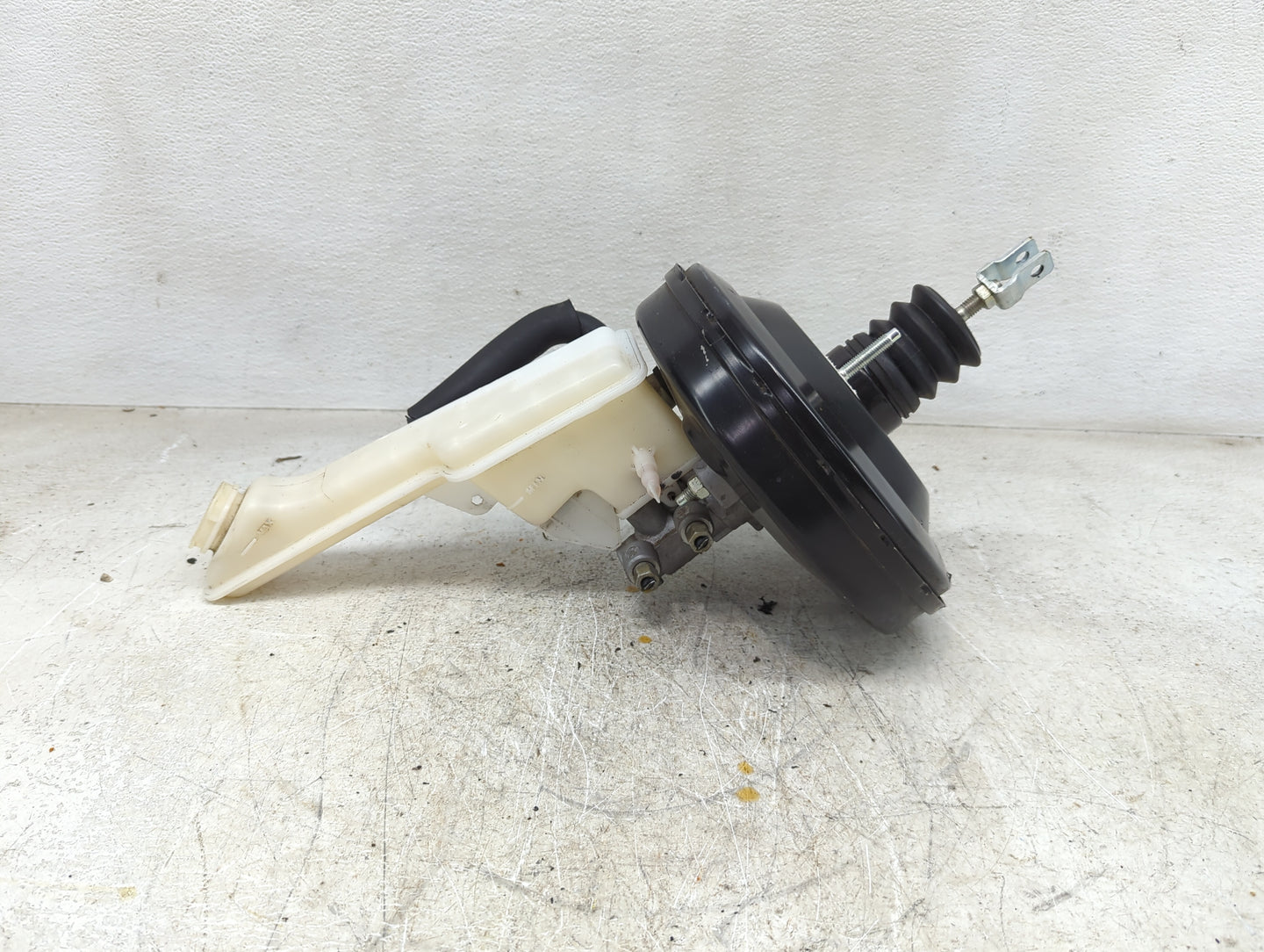 2017-2022 Chevrolet Spark Power Brake Booster Oem - Oemusedautoparts1.com