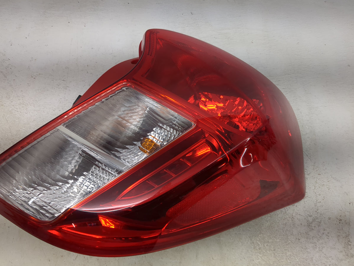 2018-2022 Chevrolet Spark Tail Light Assembly Passenger Right OEM P/N:42607404 Fits Fits 2018 2019 2020 2021 2022 OEM Used A