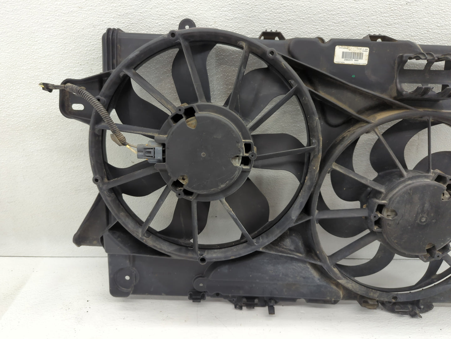 2022 Chevrolet Tahoe Left Radiator Fan Motor Assembly Black - Oemusedautoparts1.com