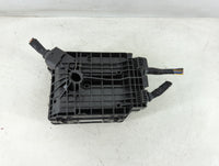 2021-2022 Chevrolet Trailblazer Fusebox Fuse Box Panel Relay Module P/N:42778905 Fits Fits 2021 2022 OEM Used Auto Parts - O
