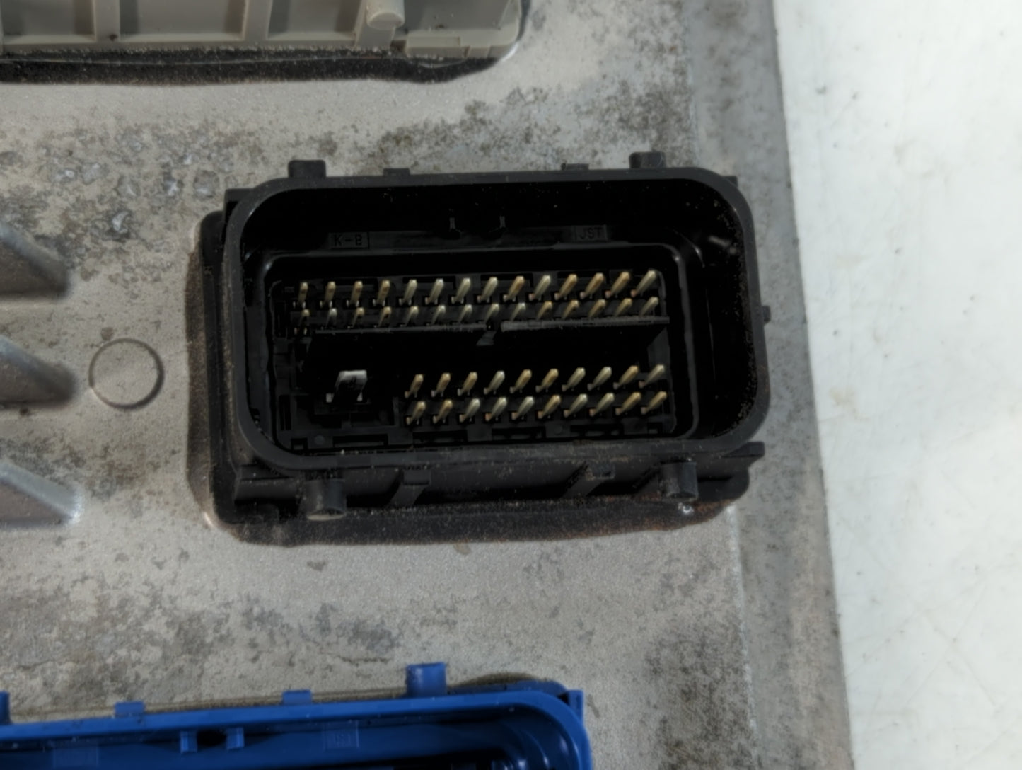 2021-2022 Chevrolet Trailblazer PCM Engine Control Computer ECU ECM PCU OEM P/N:12711047 Fits Fits 2020 2021 2022 OEM Used A