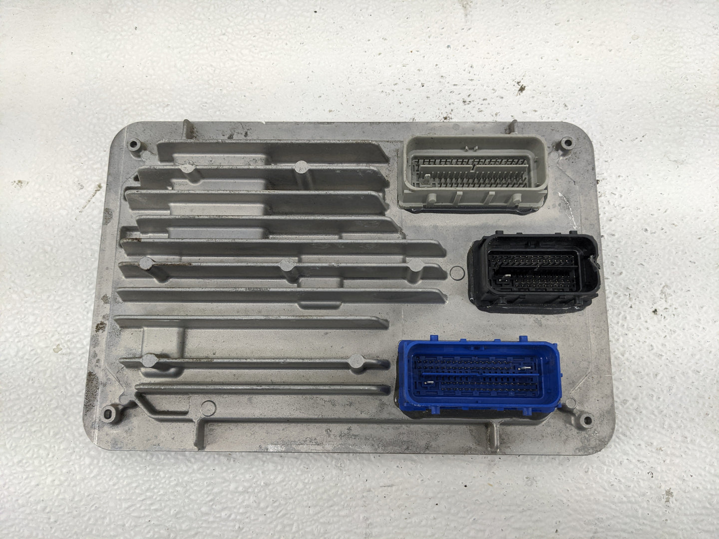 2021-2022 Chevrolet Trailblazer PCM Engine Control Computer ECU ECM PCU OEM P/N:079196555 12711047 Fits Fits 2020 2021 2022 