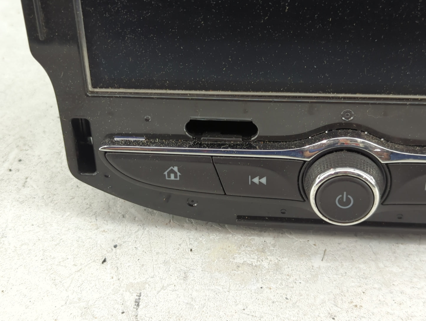 2022 Chevrolet Trailblazer Radio AM FM Cd Player Receiver Replacement P/N:84978540 Fits OEM Used Auto Parts - Oemusedautopar