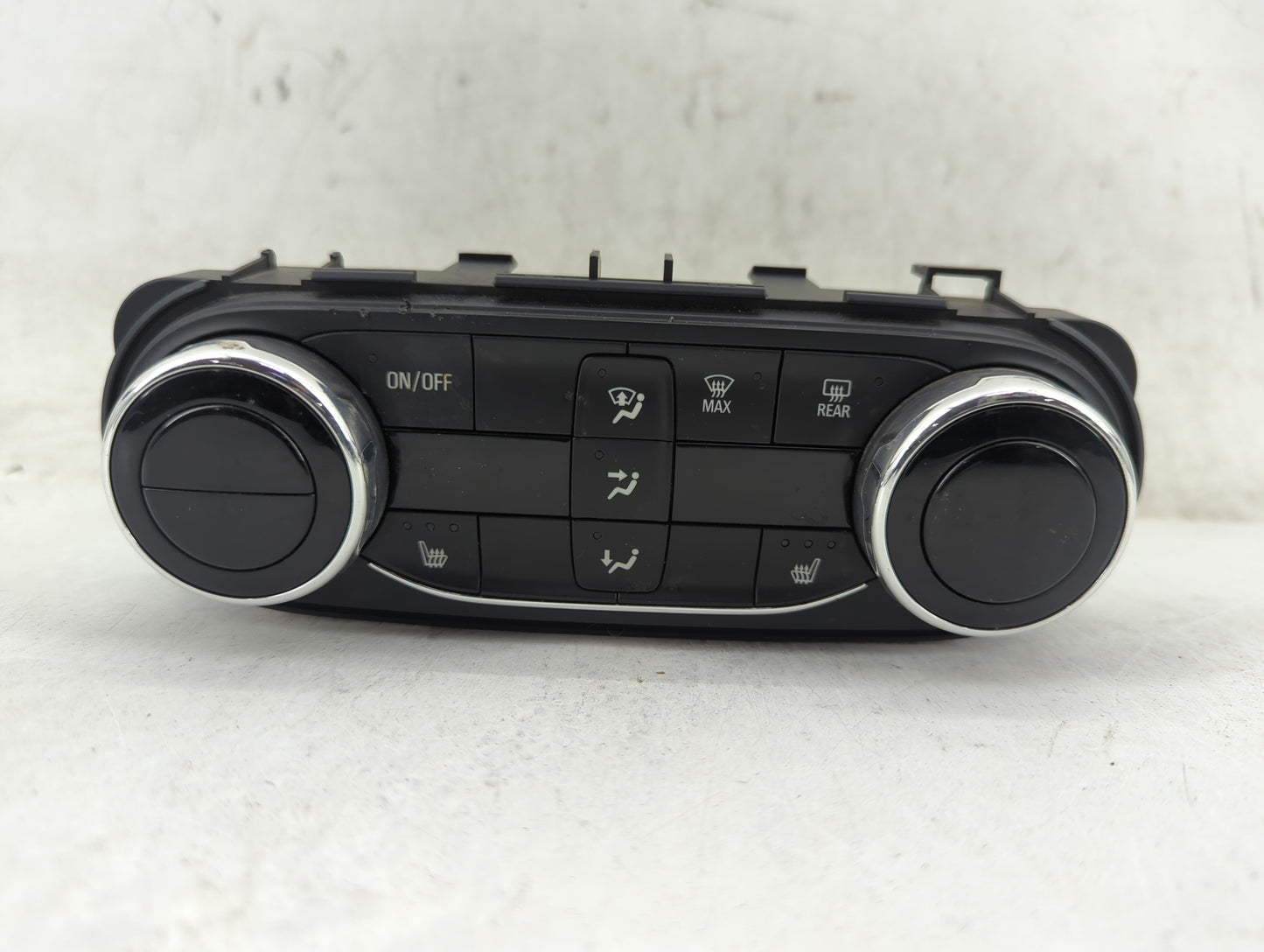 2021-2022 Chevrolet Trailblazer Climate Control Module Temperature AC/Heater Replacement P/N:42775574 7370200000000X Fits OE