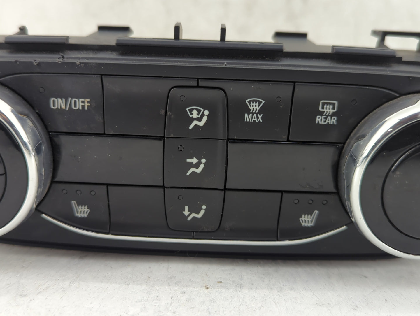 2021-2022 Chevrolet Trailblazer Climate Control Module Temperature AC/Heater Replacement P/N:42775574 7370200000000X Fits OE