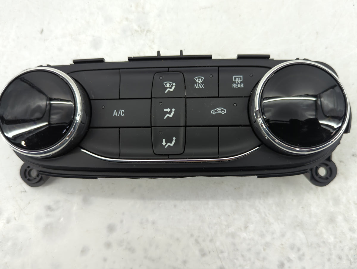 2021-2022 Chevrolet Trailblazer Climate Control Module Temperature AC/Heater Replacement P/N:42775570 545290509 Fits OEM Use