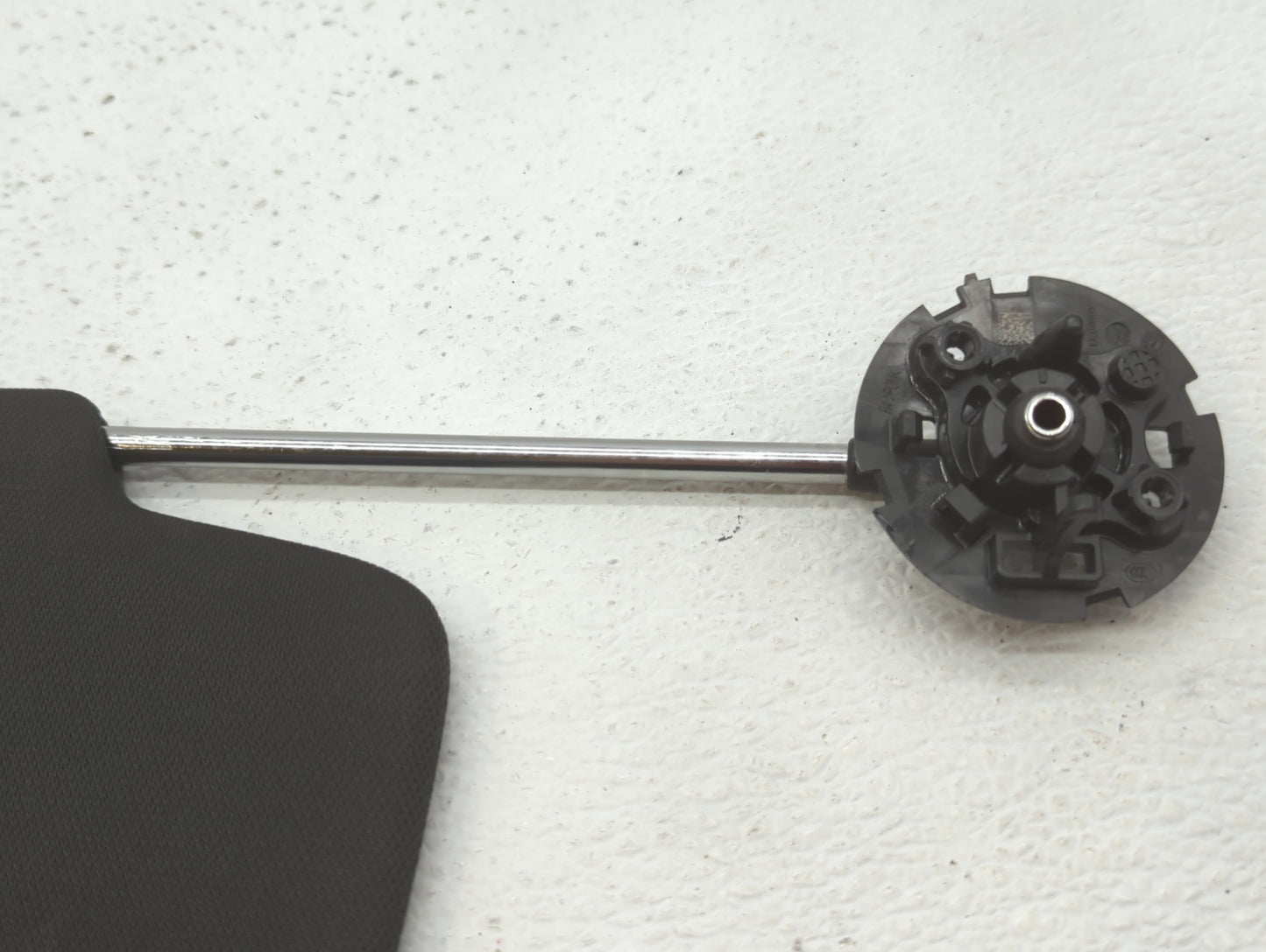 2021-2022 Chevrolet Trailblazer Sun Visor Shade Replacement Passenger Right Mirror Fits Fits 2021 2022 OEM Used Auto Parts -