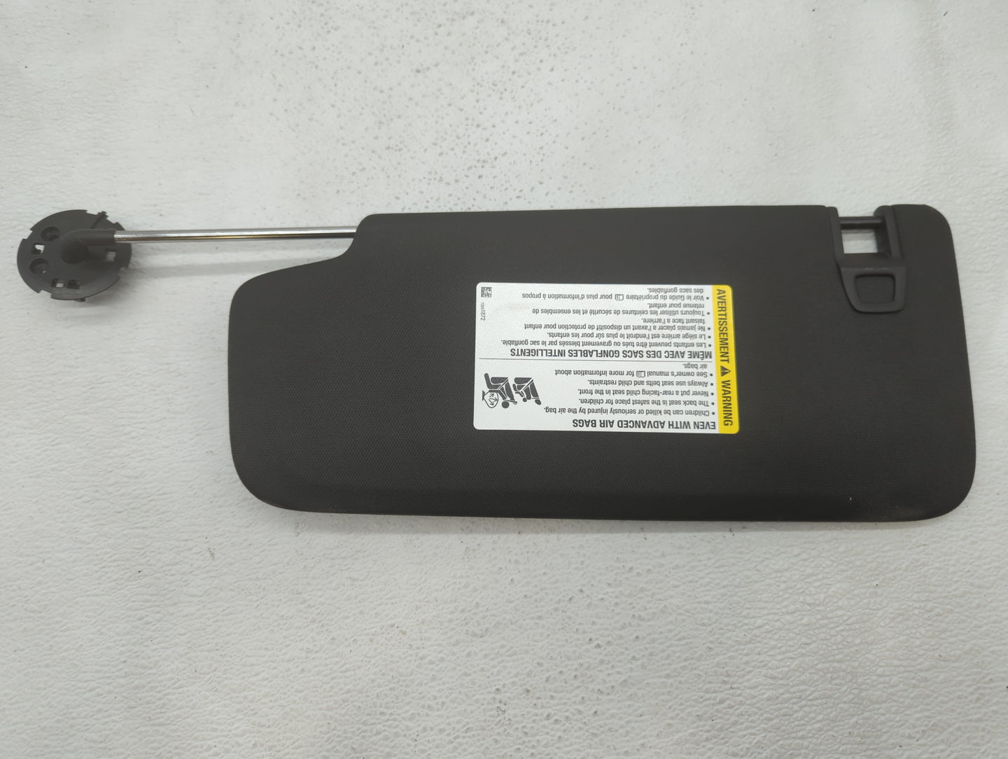 2021-2022 Chevrolet Trailblazer Sun Visor Shade Replacement Passenger Right Mirror Fits Fits 2021 2022 OEM Used Auto Parts -