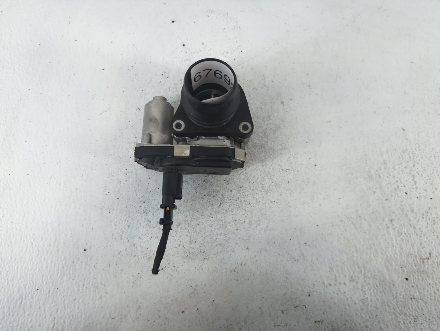 2021-2022 Chevrolet Trailblazer Throttle Body P/N:55510678 Fits Fits 2021 2022 OEM Used Auto Parts - Oemusedautoparts1.com