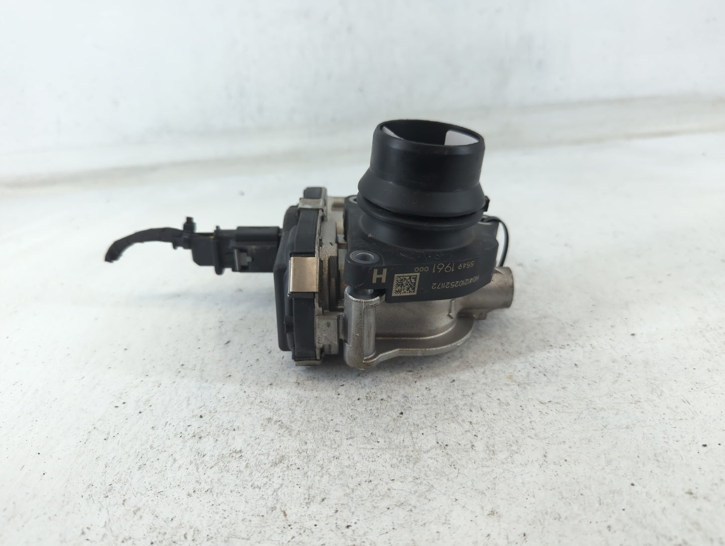 2021-2022 Chevrolet Trailblazer Throttle Body P/N:55510678 Fits Fits 2021 2022 OEM Used Auto Parts - Oemusedautoparts1.com