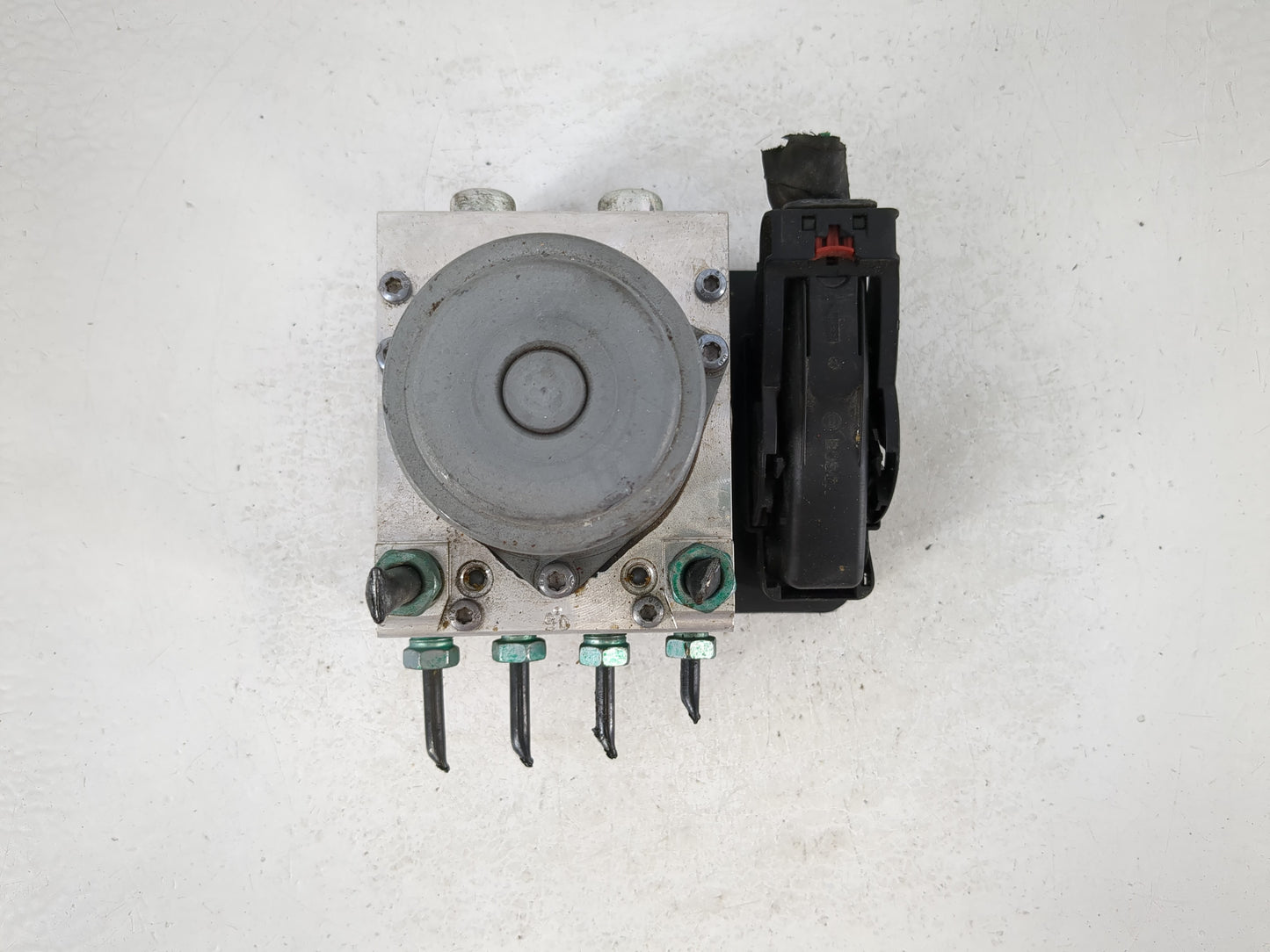 2019-2022 Chevrolet Traverse ABS Pump Control Module Replacement P/N:85516088 Fits Fits 2019 2020 2021 2022 OEM Used Auto Pa