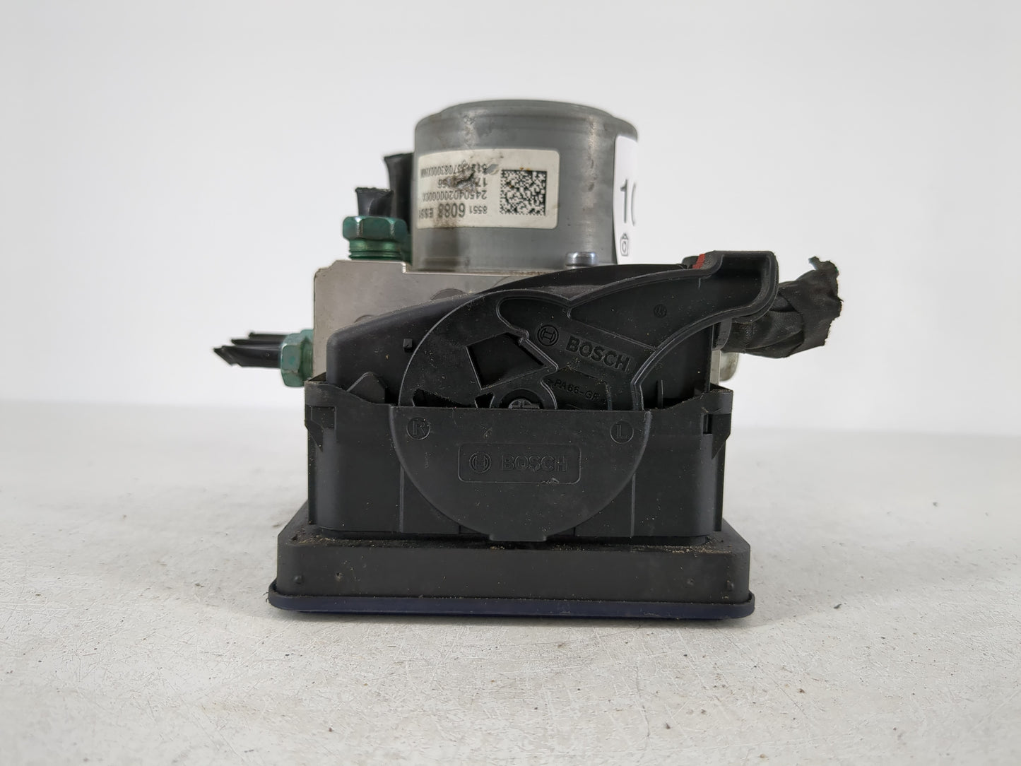 2019-2022 Chevrolet Traverse ABS Pump Control Module Replacement P/N:85516088 Fits Fits 2019 2020 2021 2022 OEM Used Auto Pa