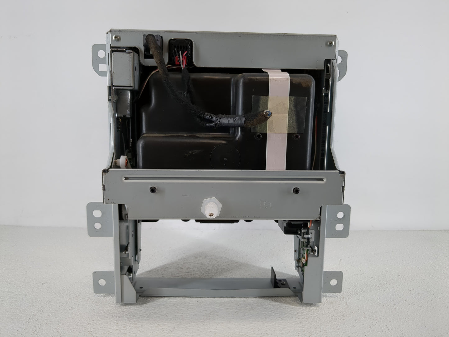 2022 Chevrolet Traverse Radio AM FM Cd Player Receiver Replacement P/N:86778044 Fits Fits 2021 OEM Used Auto Parts - Oemused